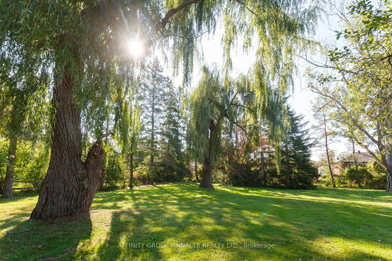 Photo 11 of 21 David Drive, Kawartha Lakes, Lindsay — HOMEH
