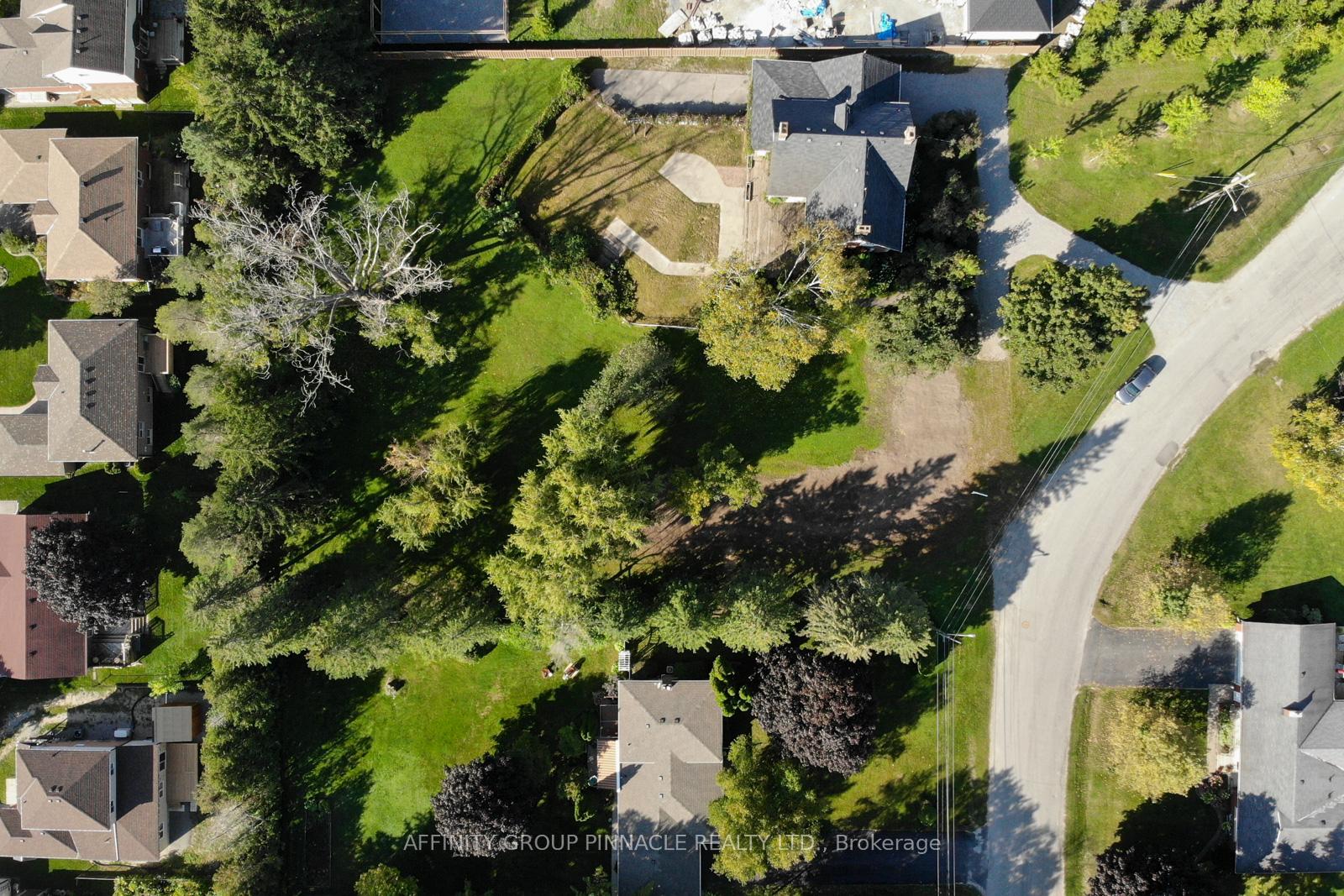 Photo 17 of 21 David Drive, Kawartha Lakes, Lindsay — HOMEH