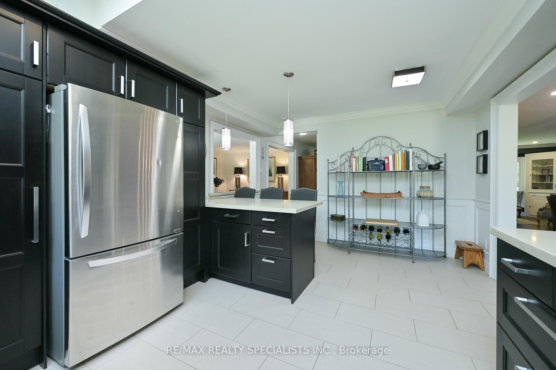 Photo 7 of 13 Snowberry Court, Caledon, Caledon Village — HOMEH