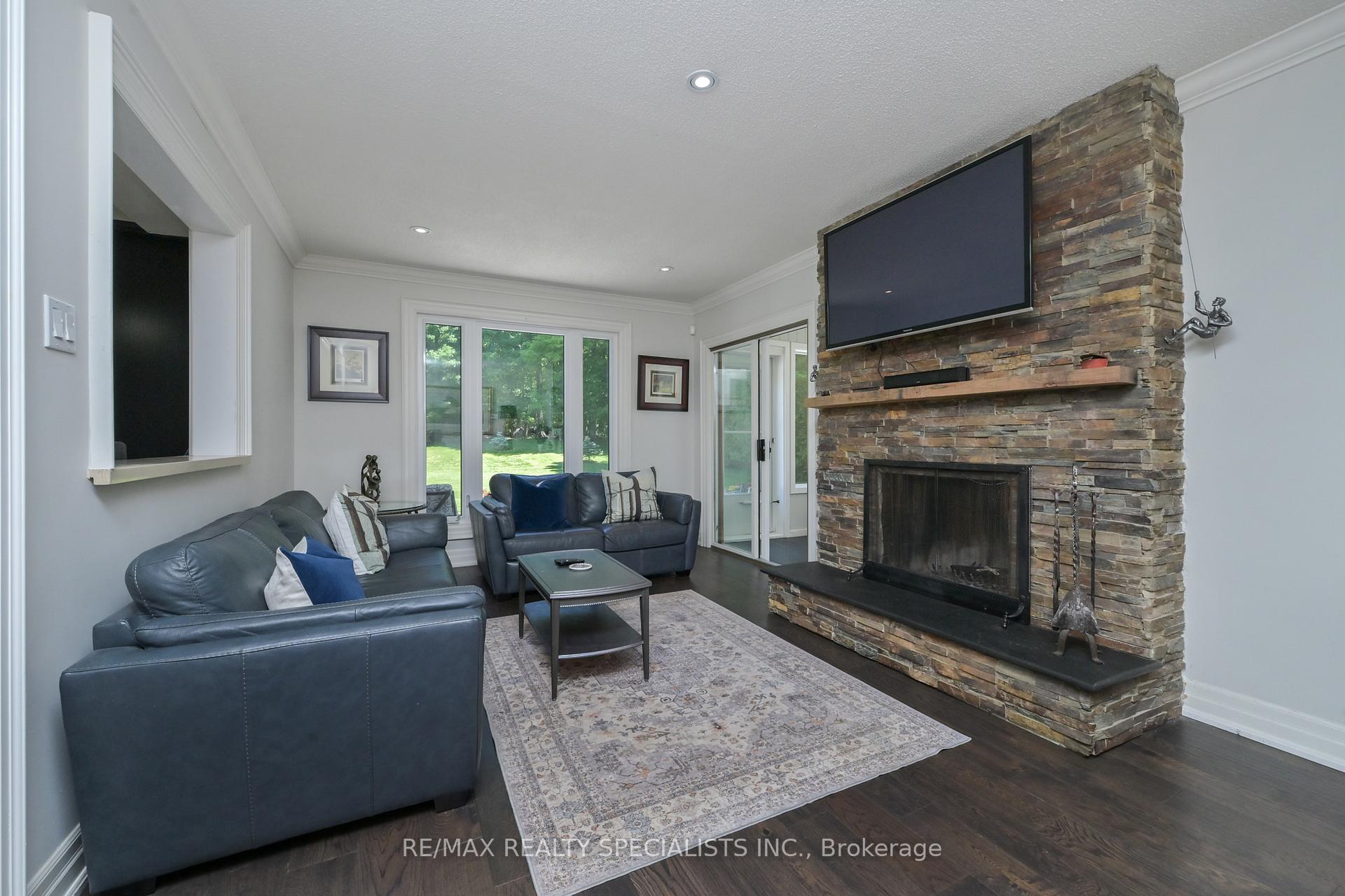 Photo 8 of 13 Snowberry Court, Caledon, Caledon Village — HOMEH