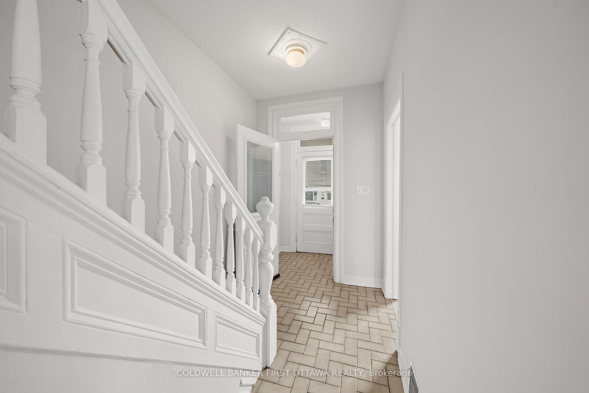 Photo 4 of 176 Rochester Street, Ottawa, West Centre Town — HOMEH