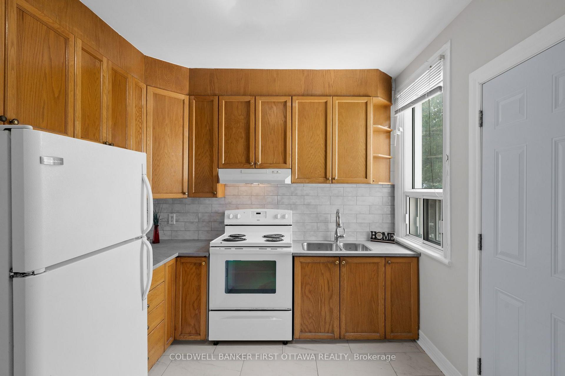 Photo 12 of 176 Rochester Street, Ottawa, West Centre Town — HOMEH