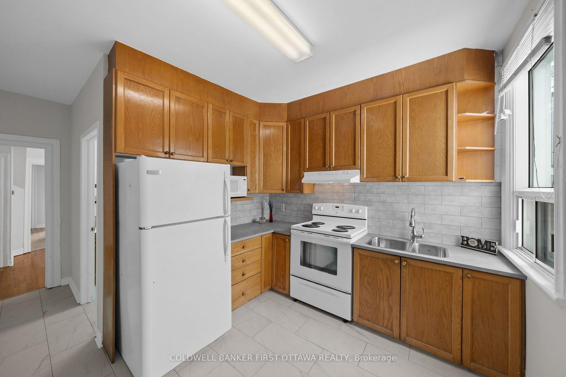 Photo 13 of 176 Rochester Street, Ottawa, West Centre Town — HOMEH