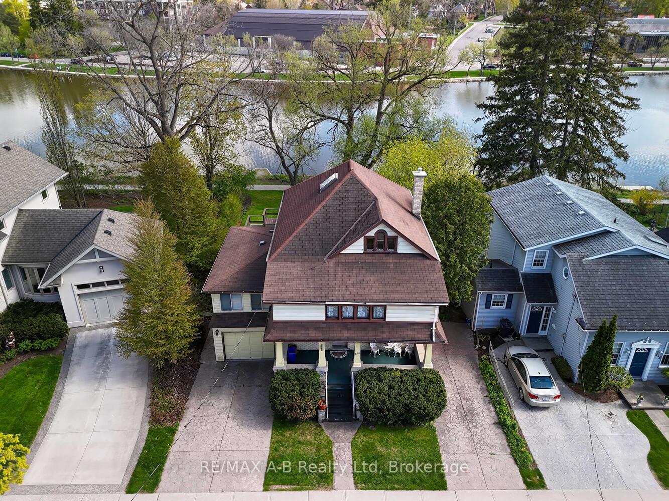 Photo 3 of 235 William Street, Stratford — HOMEH