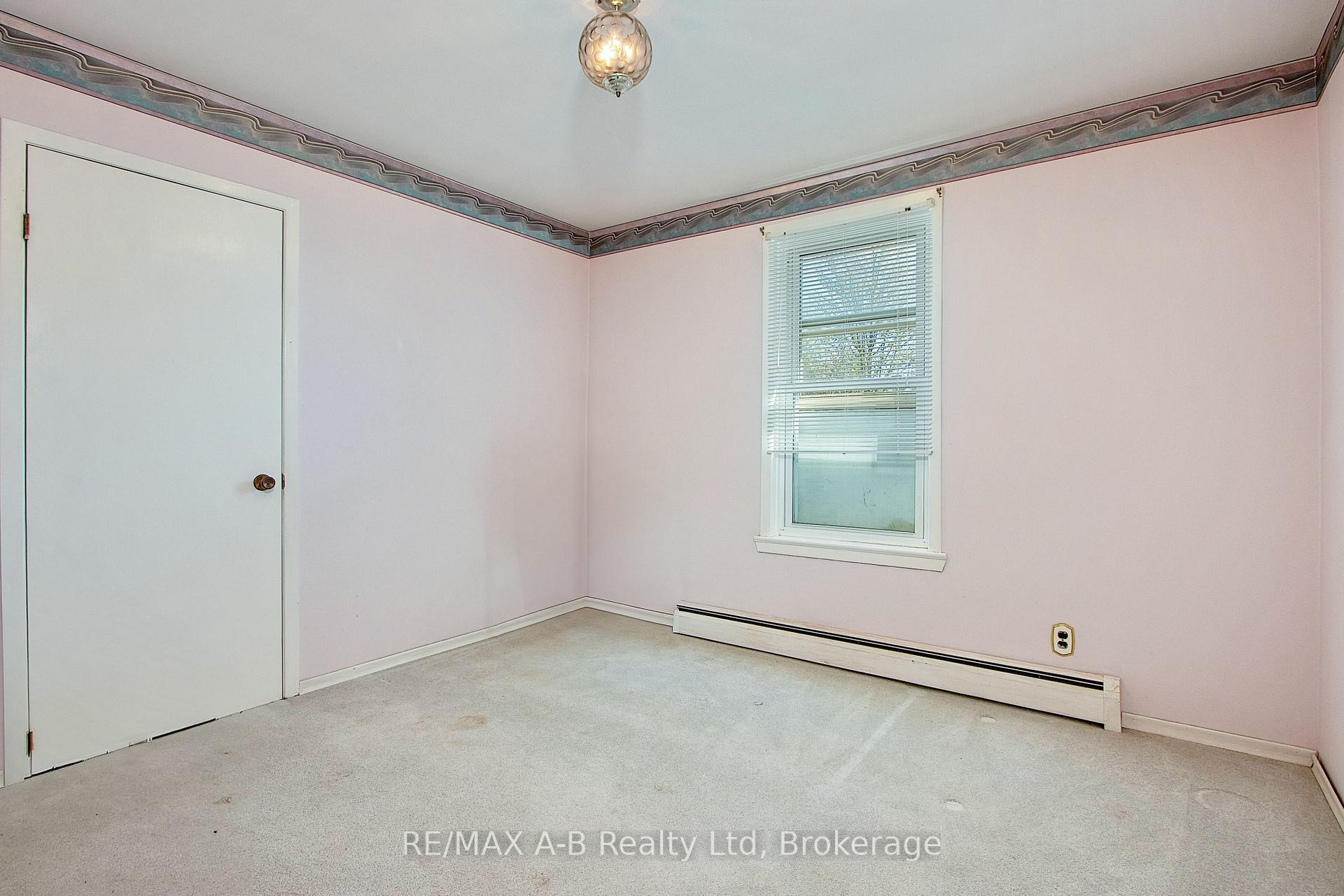 Photo 15 of 235 William Street, Stratford — HOMEH