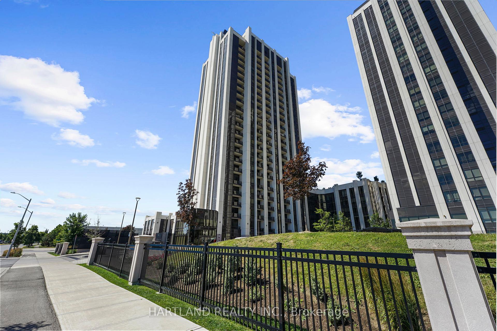 Photo 1 of Unit 810, 9075 Jane Street, Vaughan, Concord — HOMEH