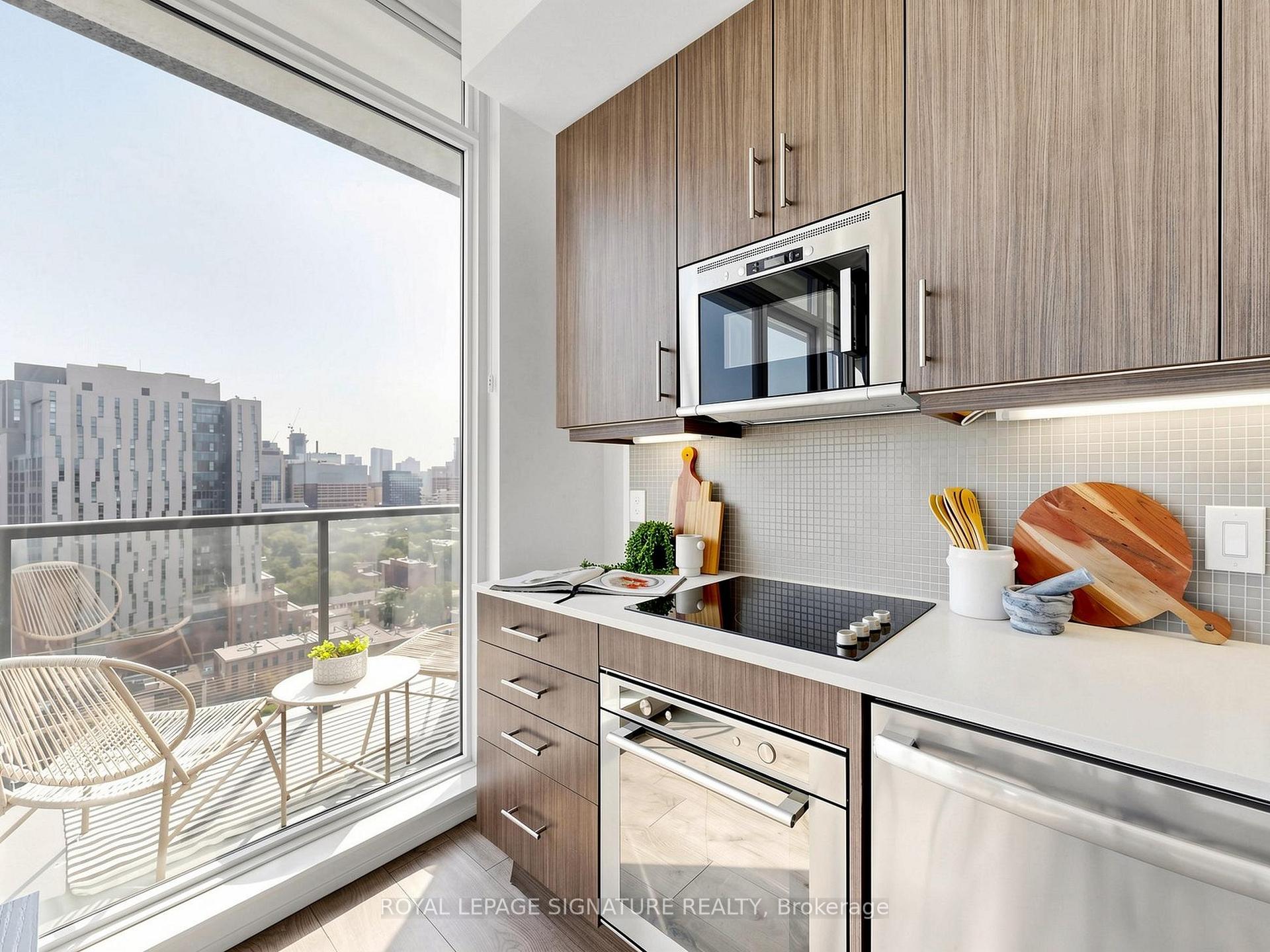 Photo 13 of Unit PH2, 297 College Street, Toronto, Kensington-Chinatown — HOMEH