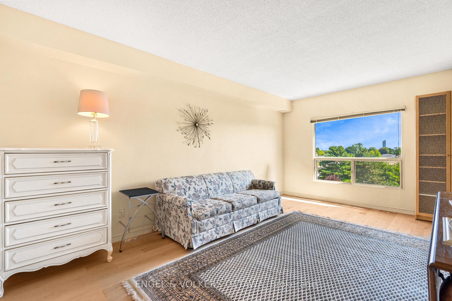 Photo 25 of Unit 205, 545 St Laurent Boulevard, Ottawa, Viscount Alexander Park — HOMEH