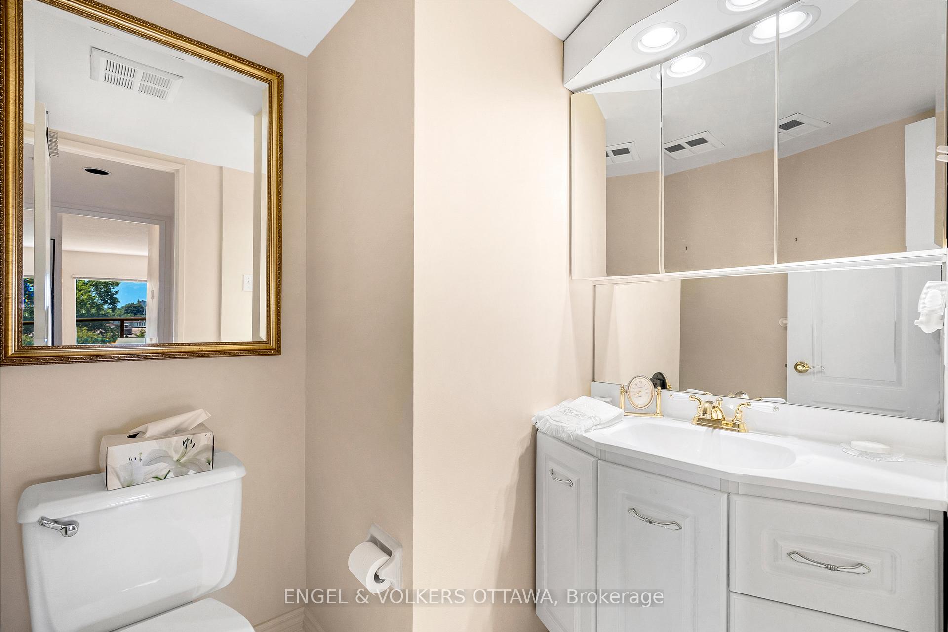 Photo 27 of Unit 205, 545 St Laurent Boulevard, Ottawa, Viscount Alexander Park — HOMEH