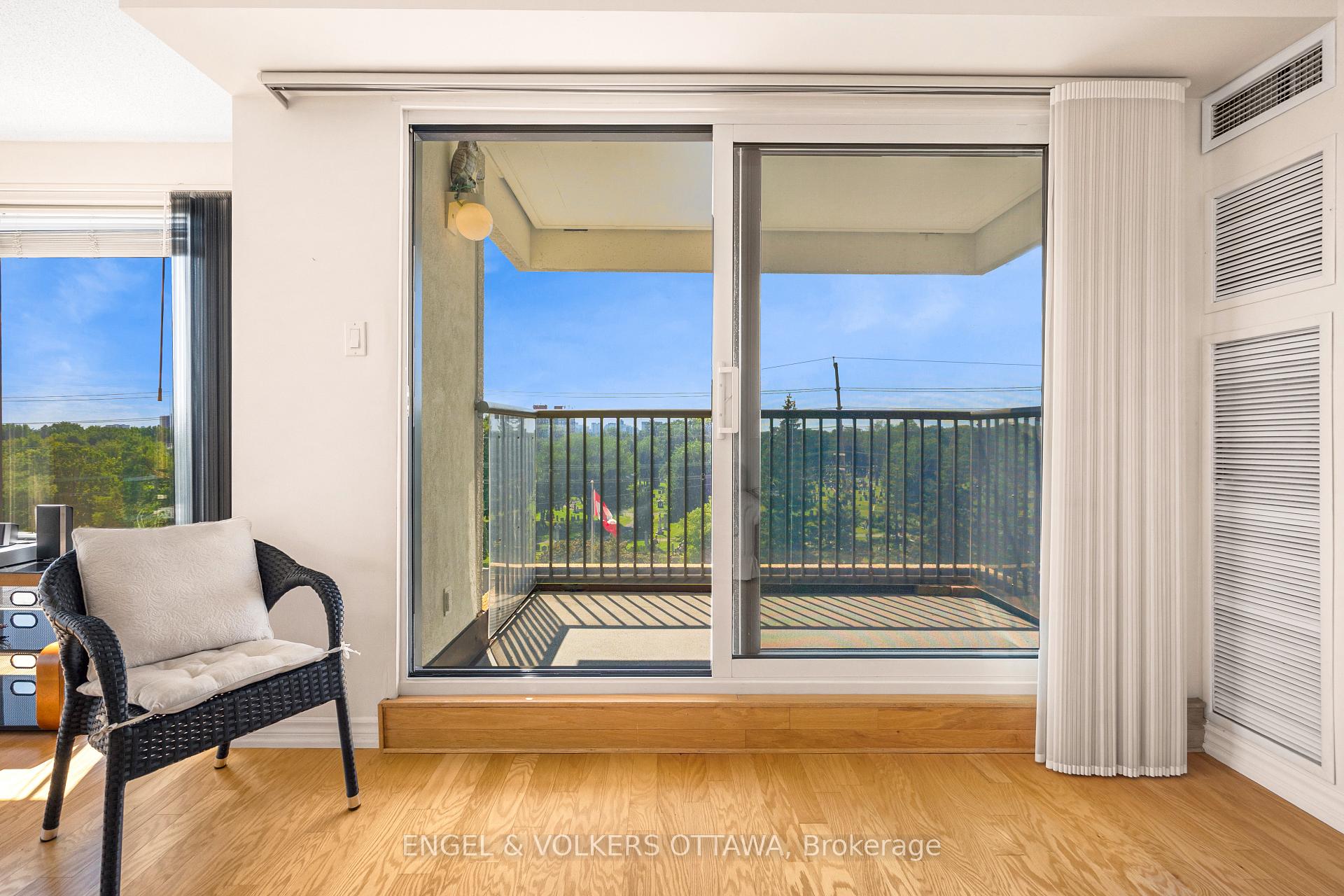 Photo 29 of Unit 205, 545 St Laurent Boulevard, Ottawa, Viscount Alexander Park — HOMEH