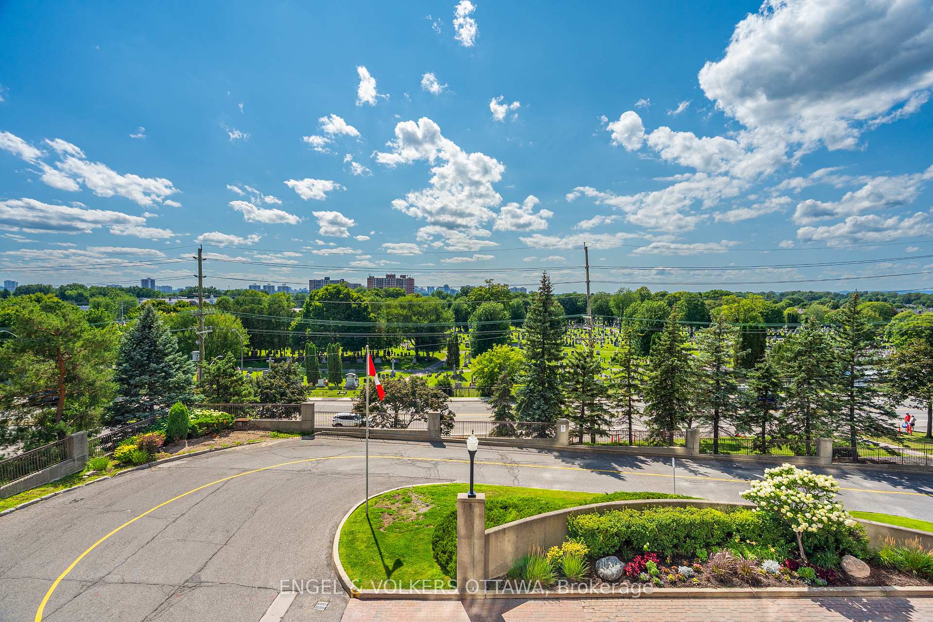 Photo 34 of Unit 205, 545 St Laurent Boulevard, Ottawa, Viscount Alexander Park — HOMEH