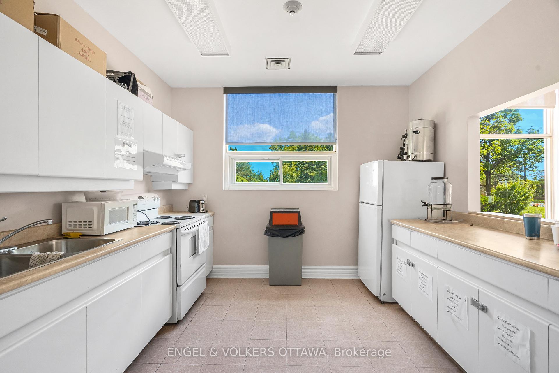 Photo 39 of Unit 205, 545 St Laurent Boulevard, Ottawa, Viscount Alexander Park — HOMEH
