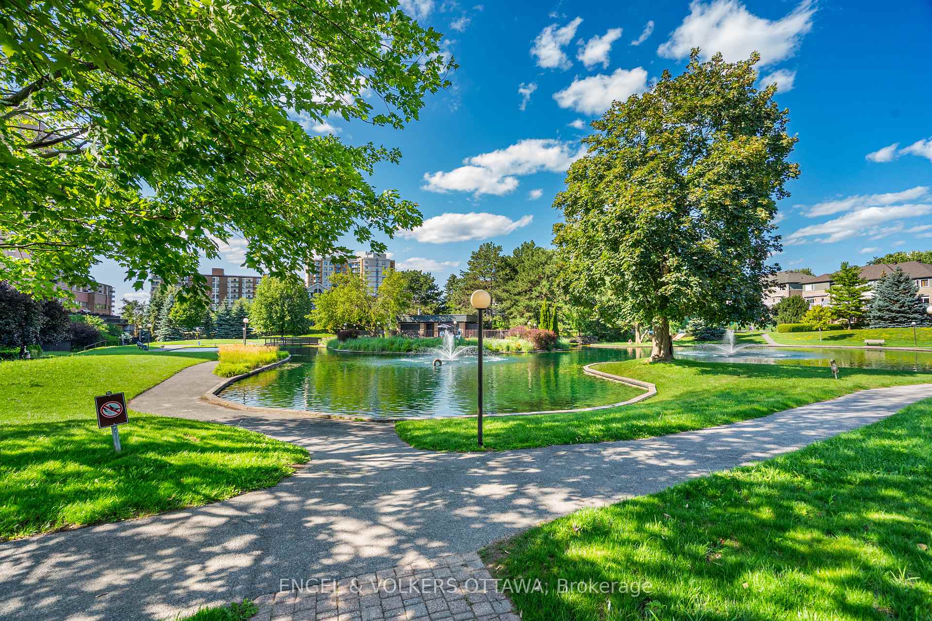 Photo 41 of Unit 205, 545 St Laurent Boulevard, Ottawa, Viscount Alexander Park — HOMEH