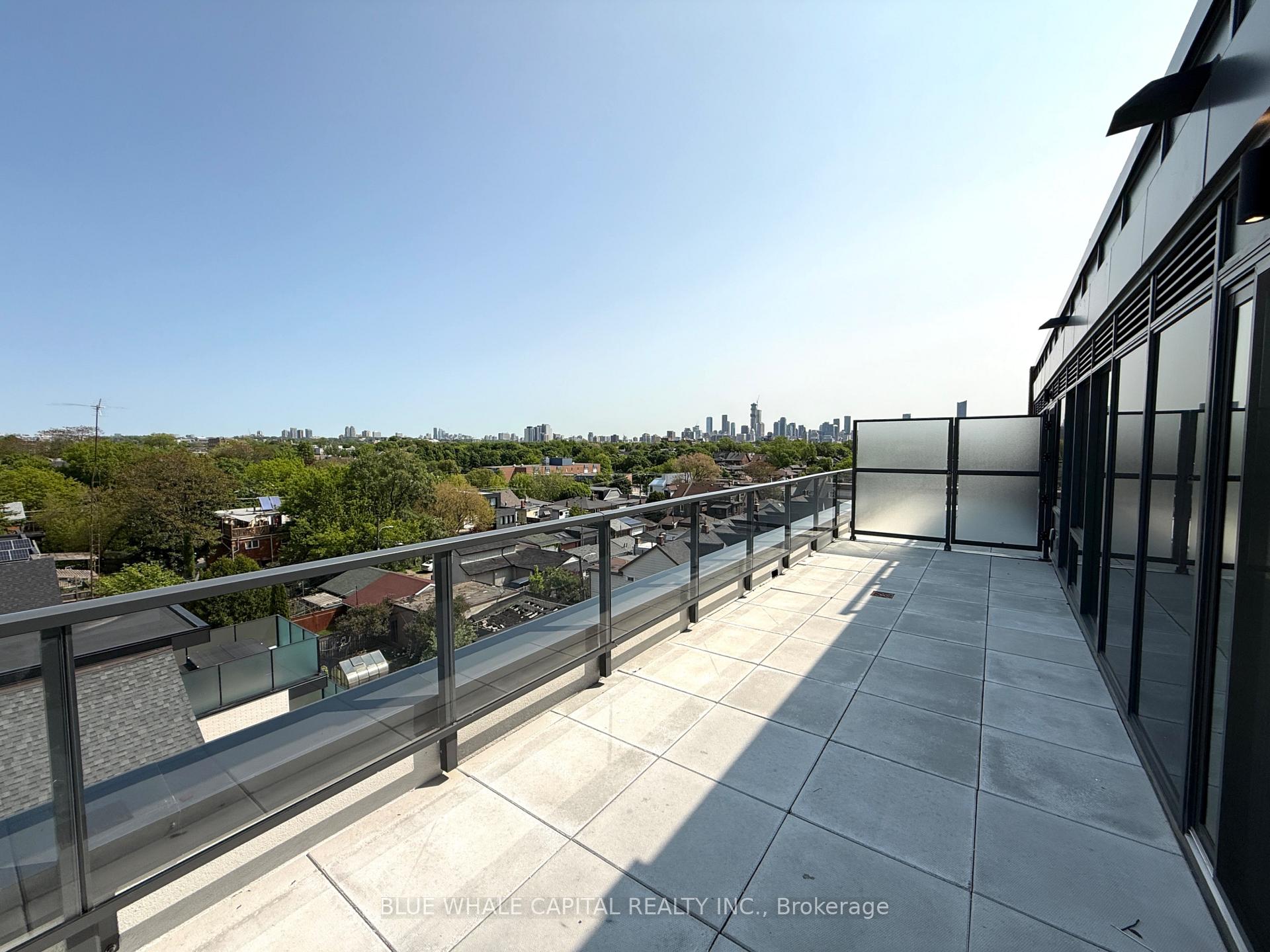 Front of Unit 610, 5 Lakeview Avenue