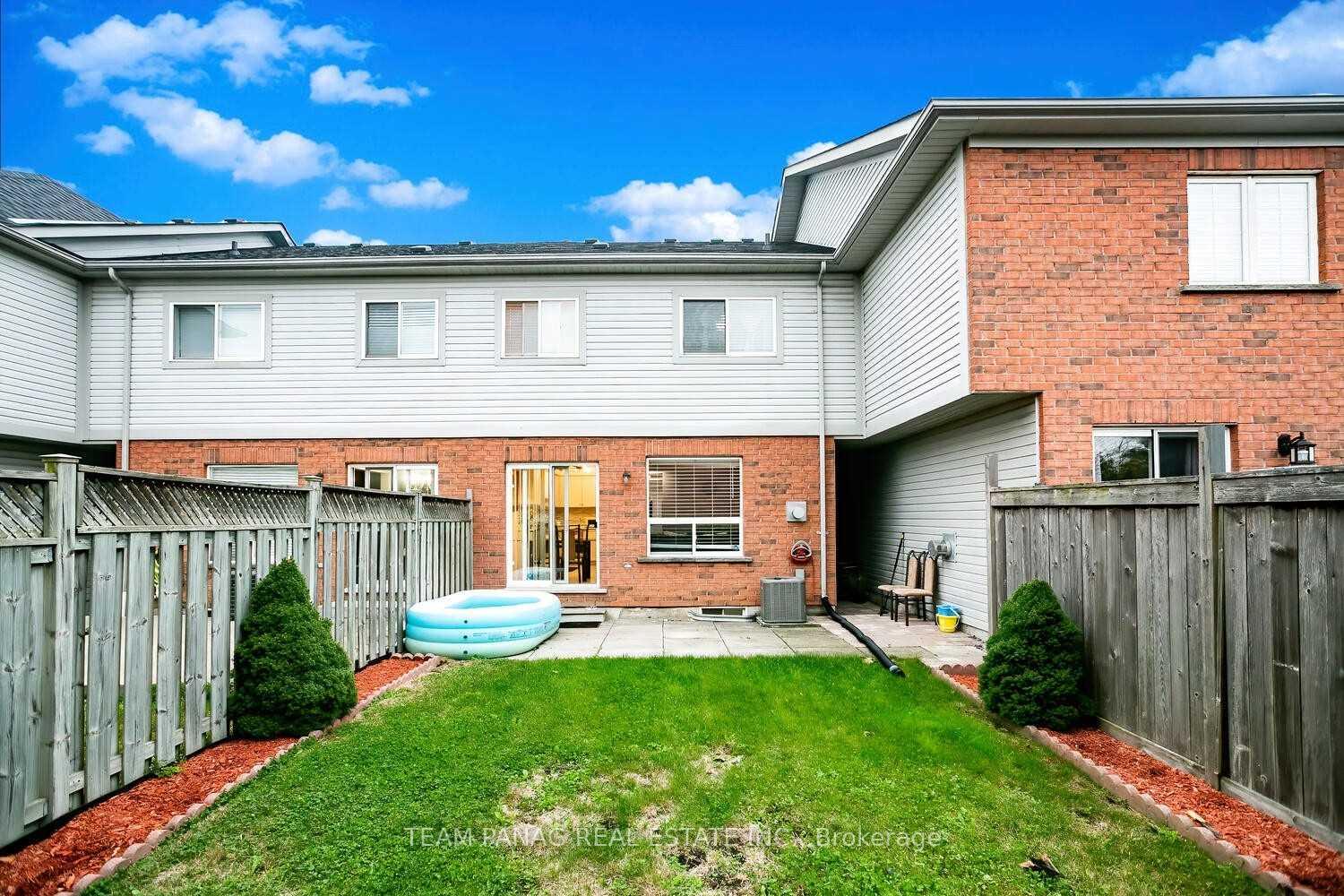 Photo 19 of 4 Queen Anne Drive, Brampton, Fletcher's Meadow — HOMEH