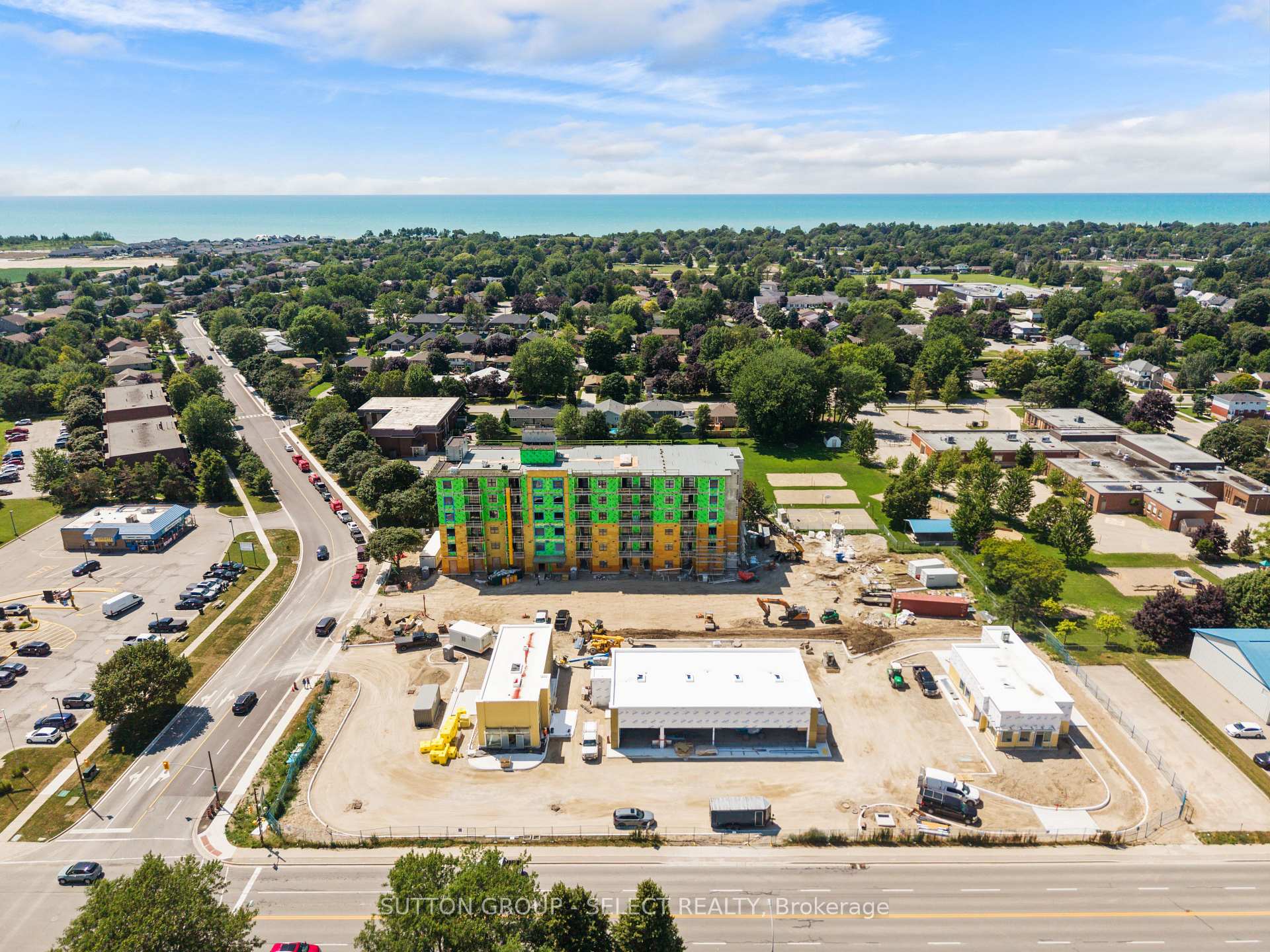 Photo 26 of Unit 604, 75 Suncoast Drive, Goderich, Goderich (Town) — HOMEH