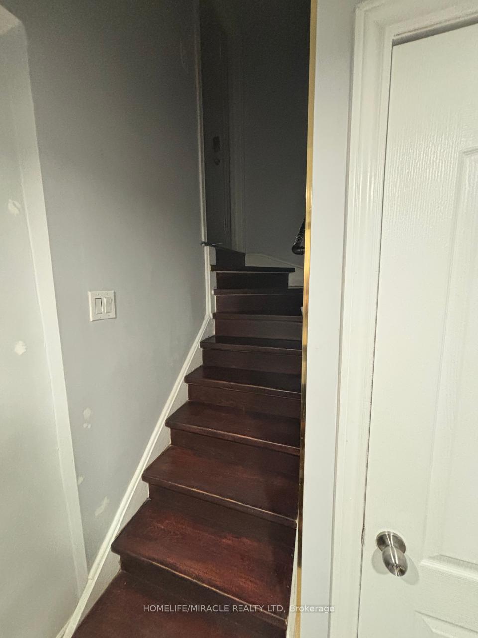 Photo 1 of 16 Truro Circle, Brampton, Brampton North — HOMEH