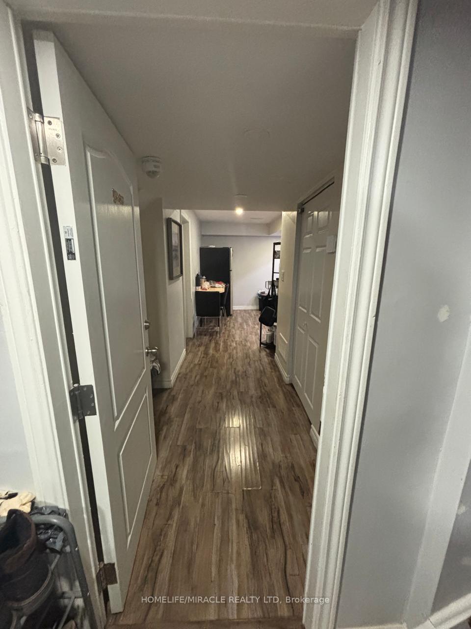 Photo 5 of 16 Truro Circle, Brampton, Brampton North — HOMEH