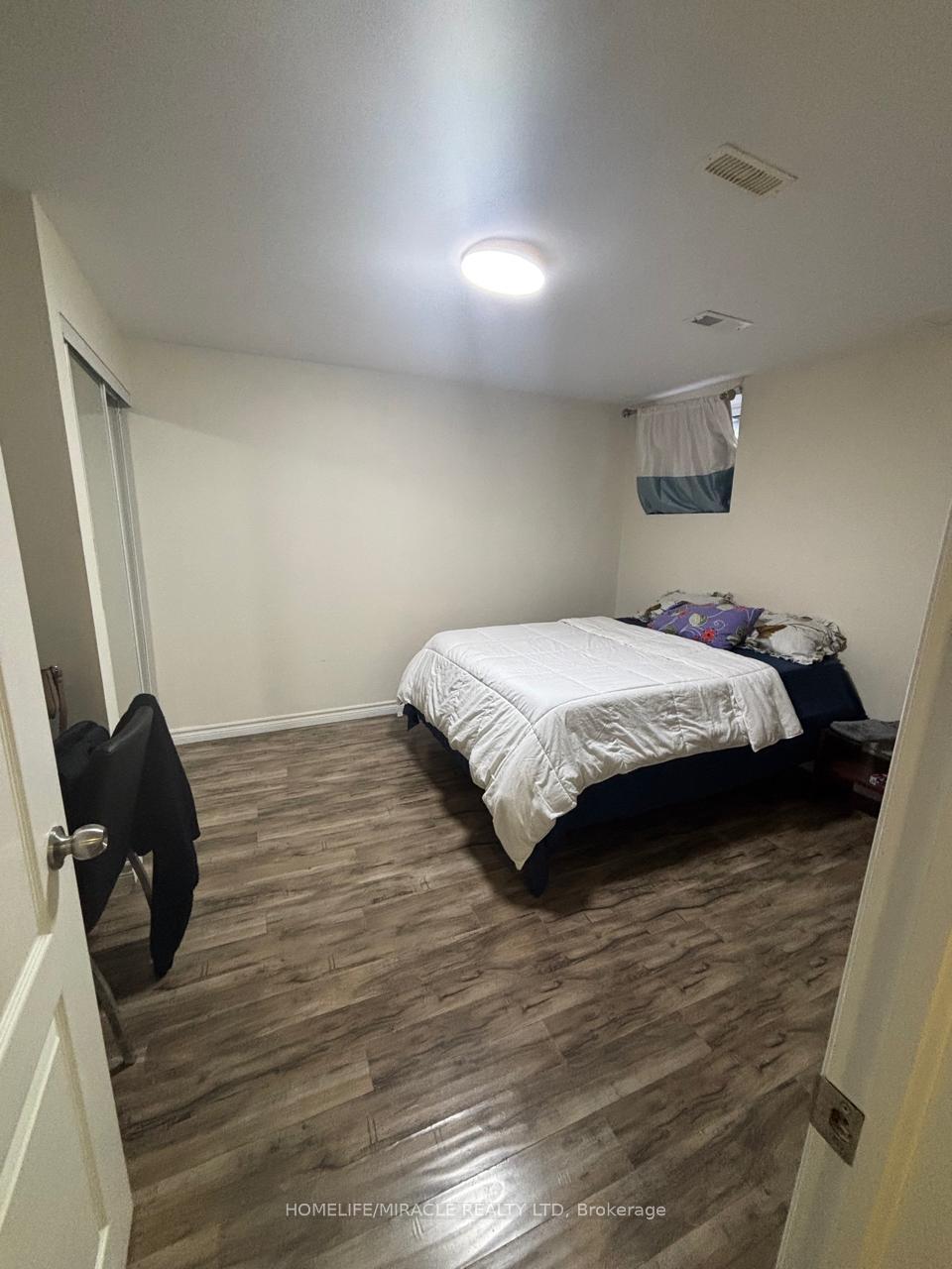 Photo 7 of 16 Truro Circle, Brampton, Brampton North — HOMEH