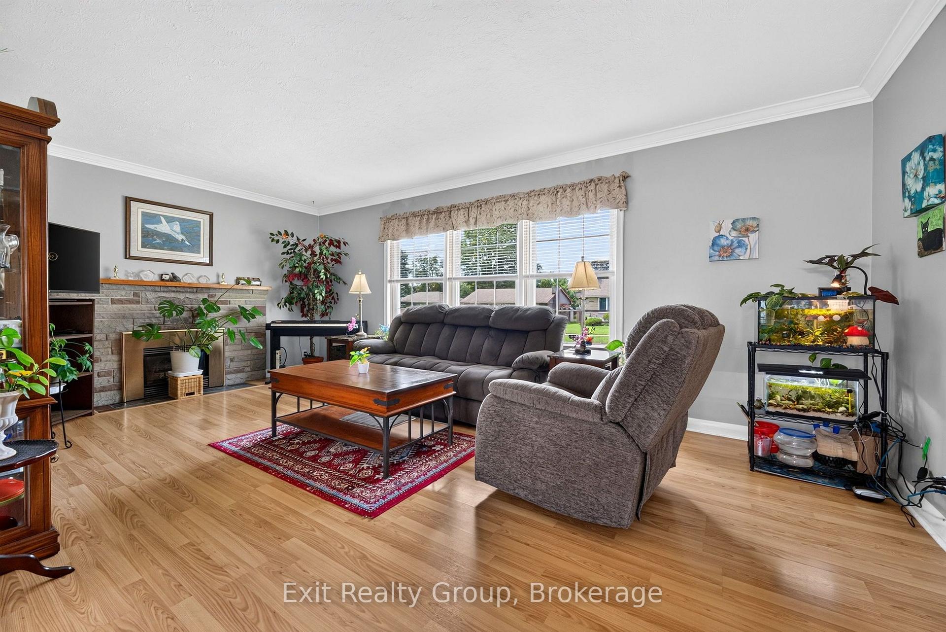 Photo 10 of 41 Second Avenue, Quinte West, Trenton Ward — HOMEH