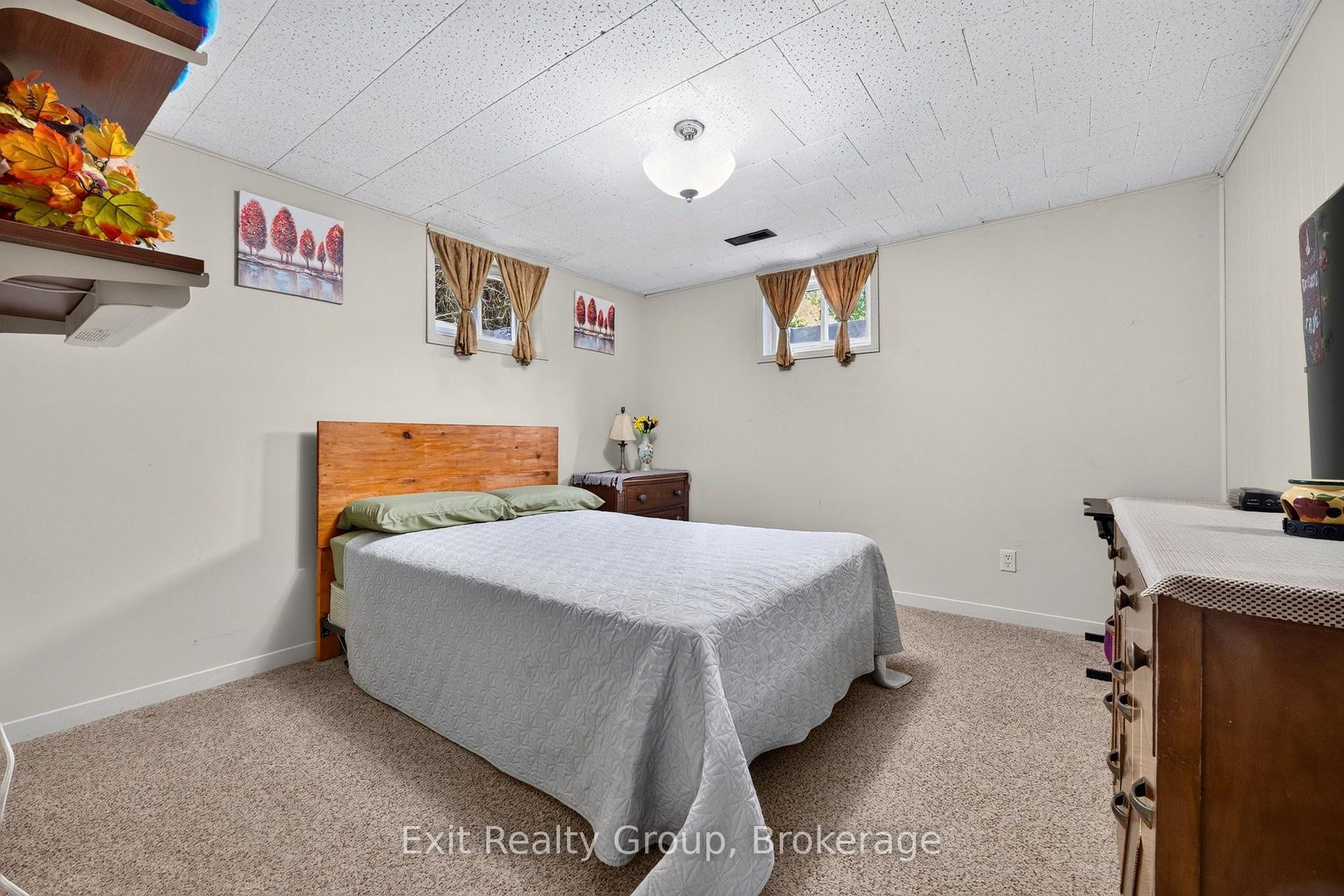 Photo 30 of 41 Second Avenue, Quinte West, Trenton Ward — HOMEH