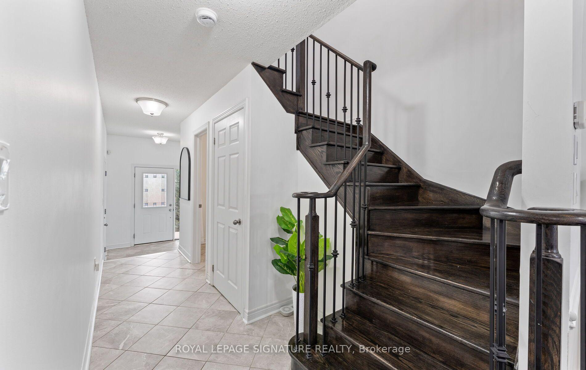 Photo 10 of 104 Whitefoot Crescent, Ajax, South East — HOMEH