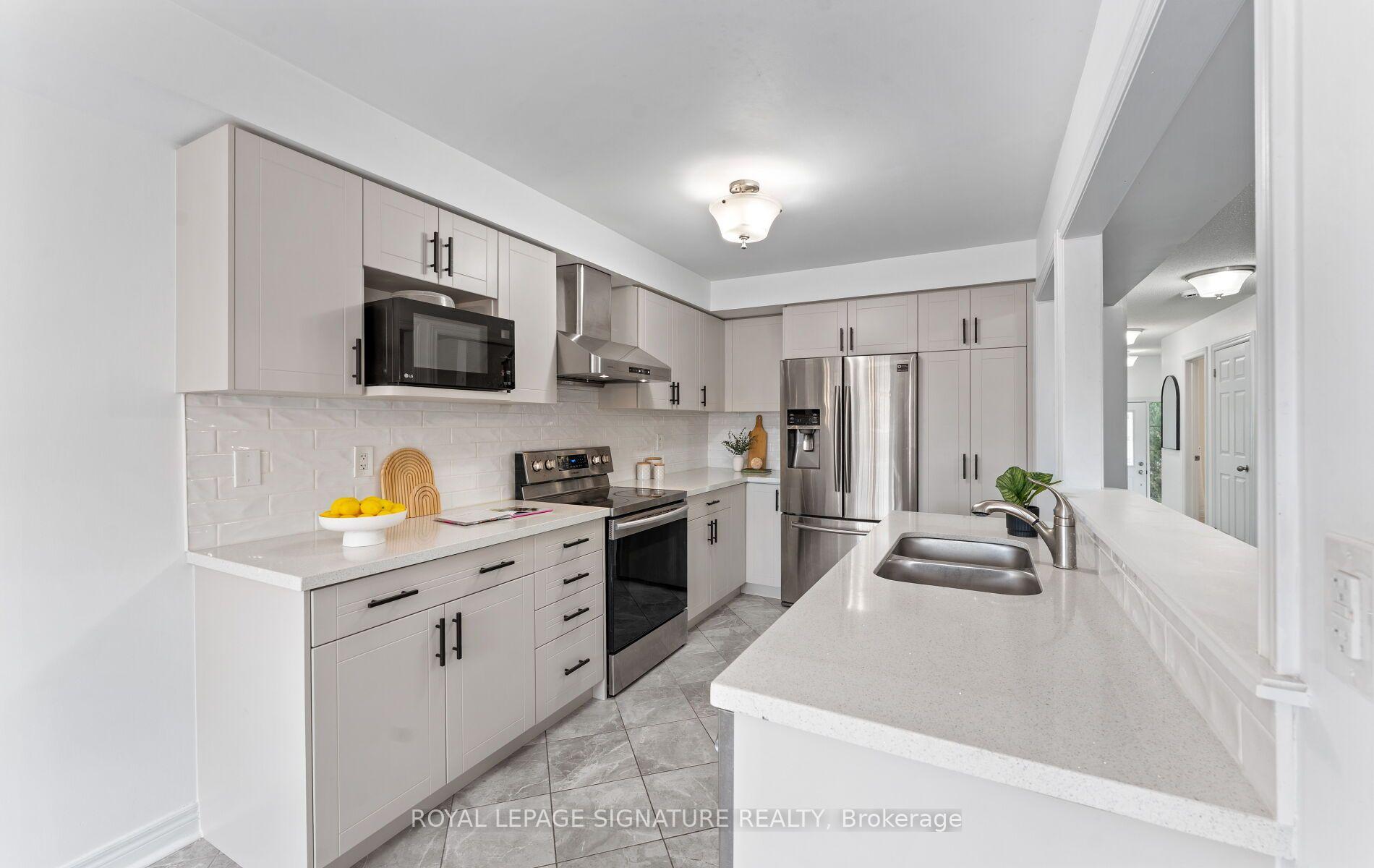 Photo 16 of 104 Whitefoot Crescent, Ajax, South East — HOMEH