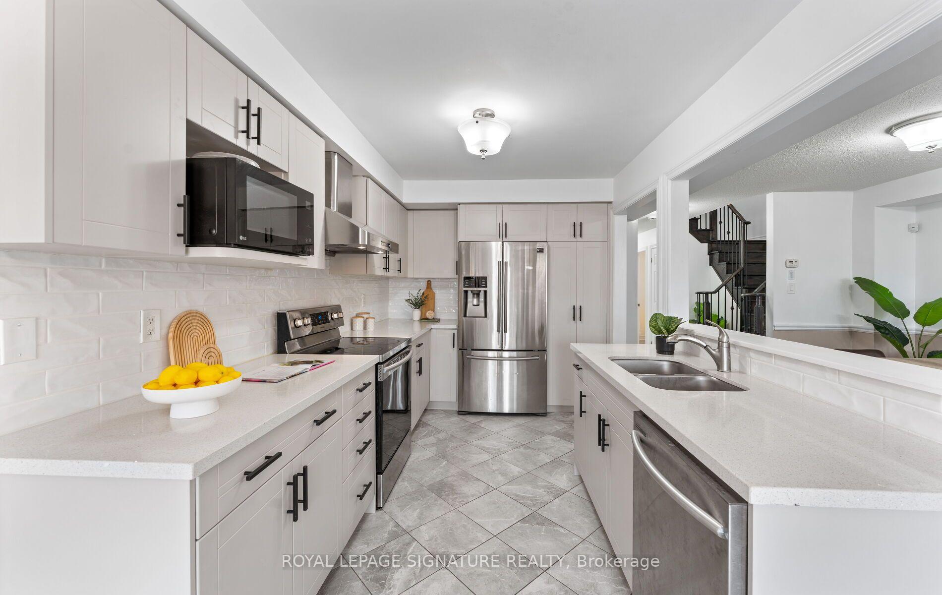 Photo 17 of 104 Whitefoot Crescent, Ajax, South East — HOMEH