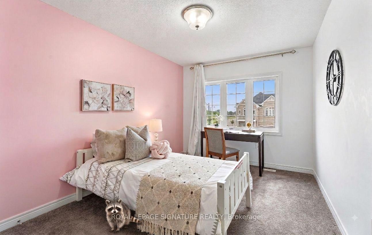 Photo 36 of 104 Whitefoot Crescent, Ajax, South East — HOMEH
