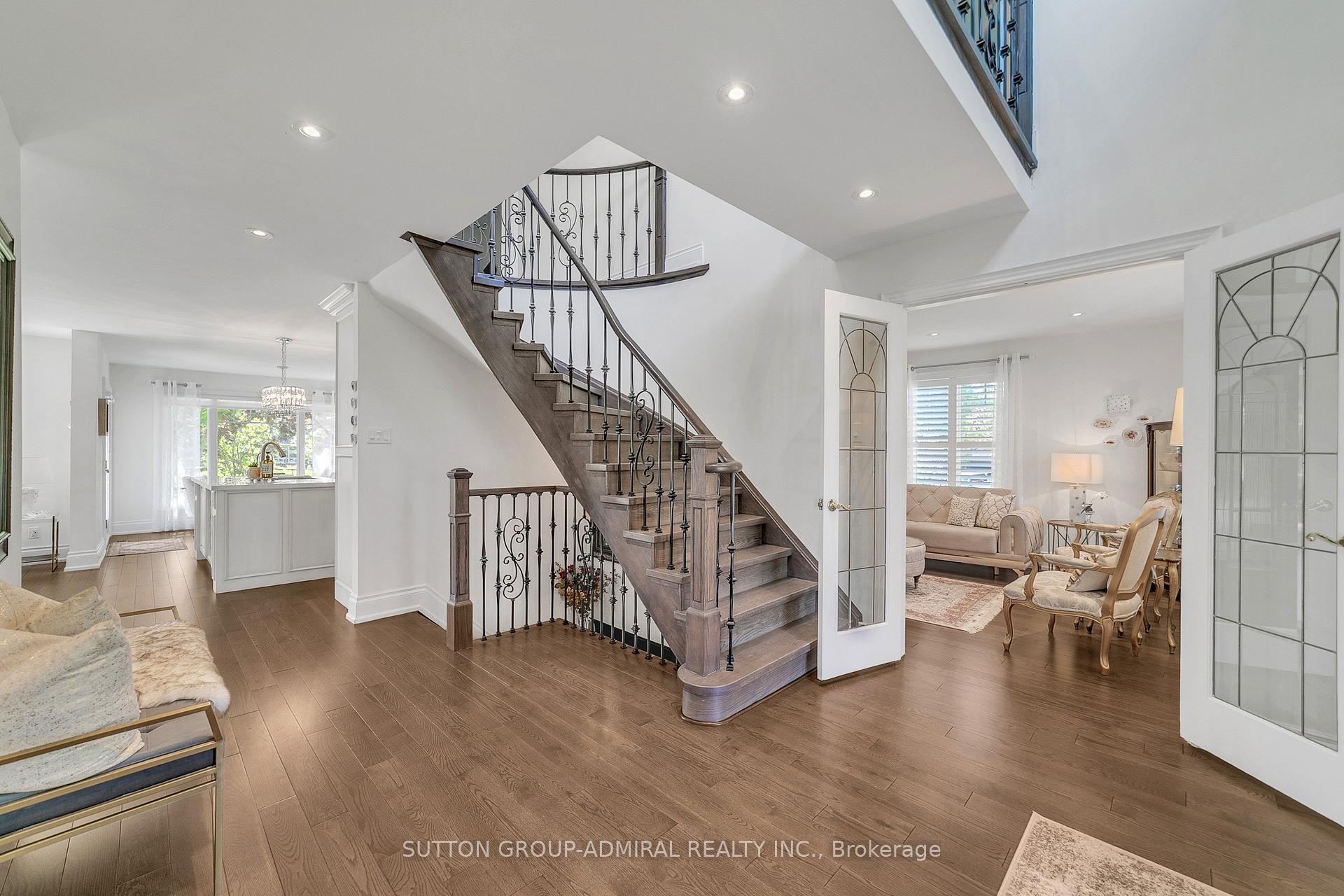 Photo 7 of 48 Maple Way, East Gwillimbury, Sharon — HOMEH