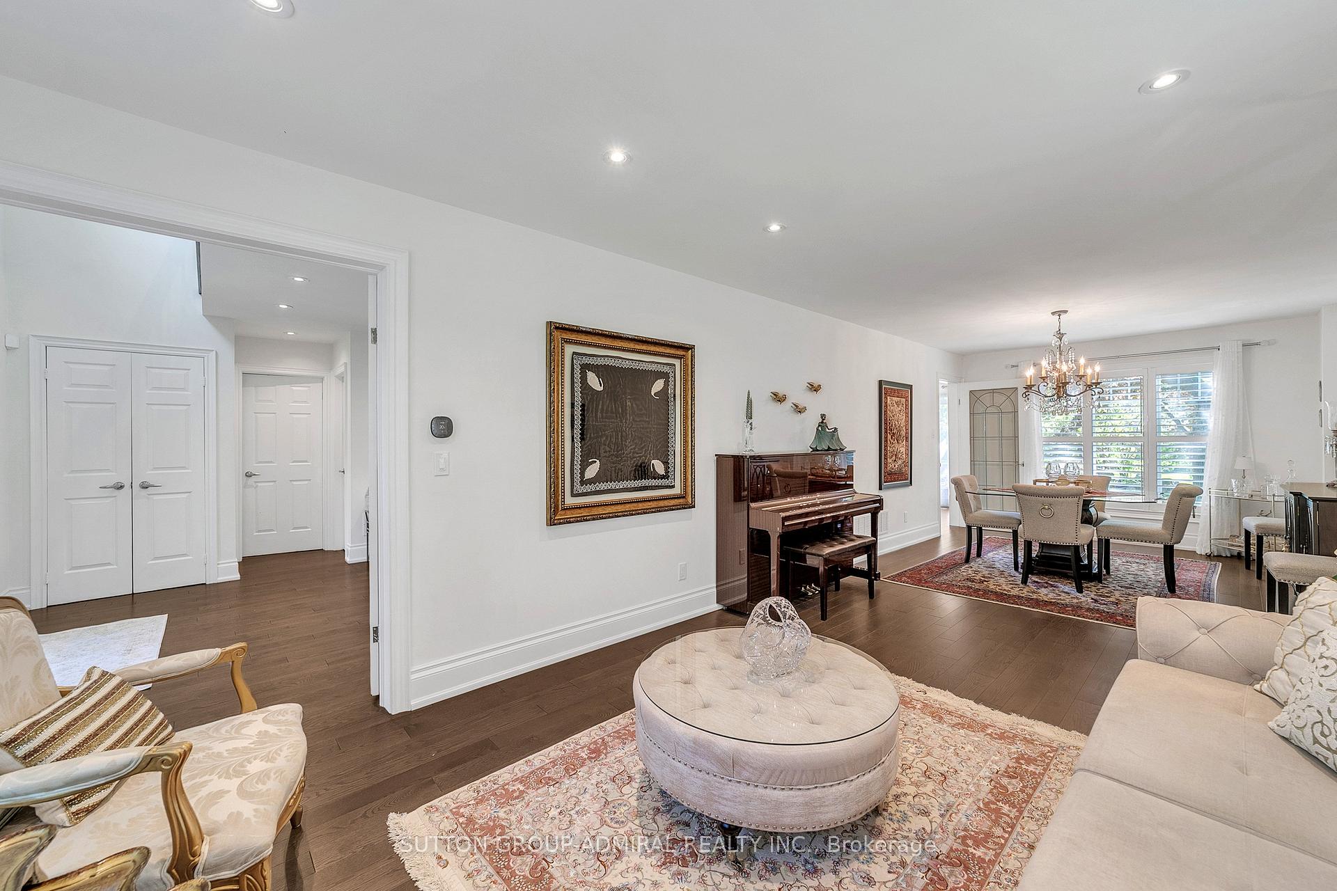 Photo 8 of 48 Maple Way, East Gwillimbury, Sharon — HOMEH