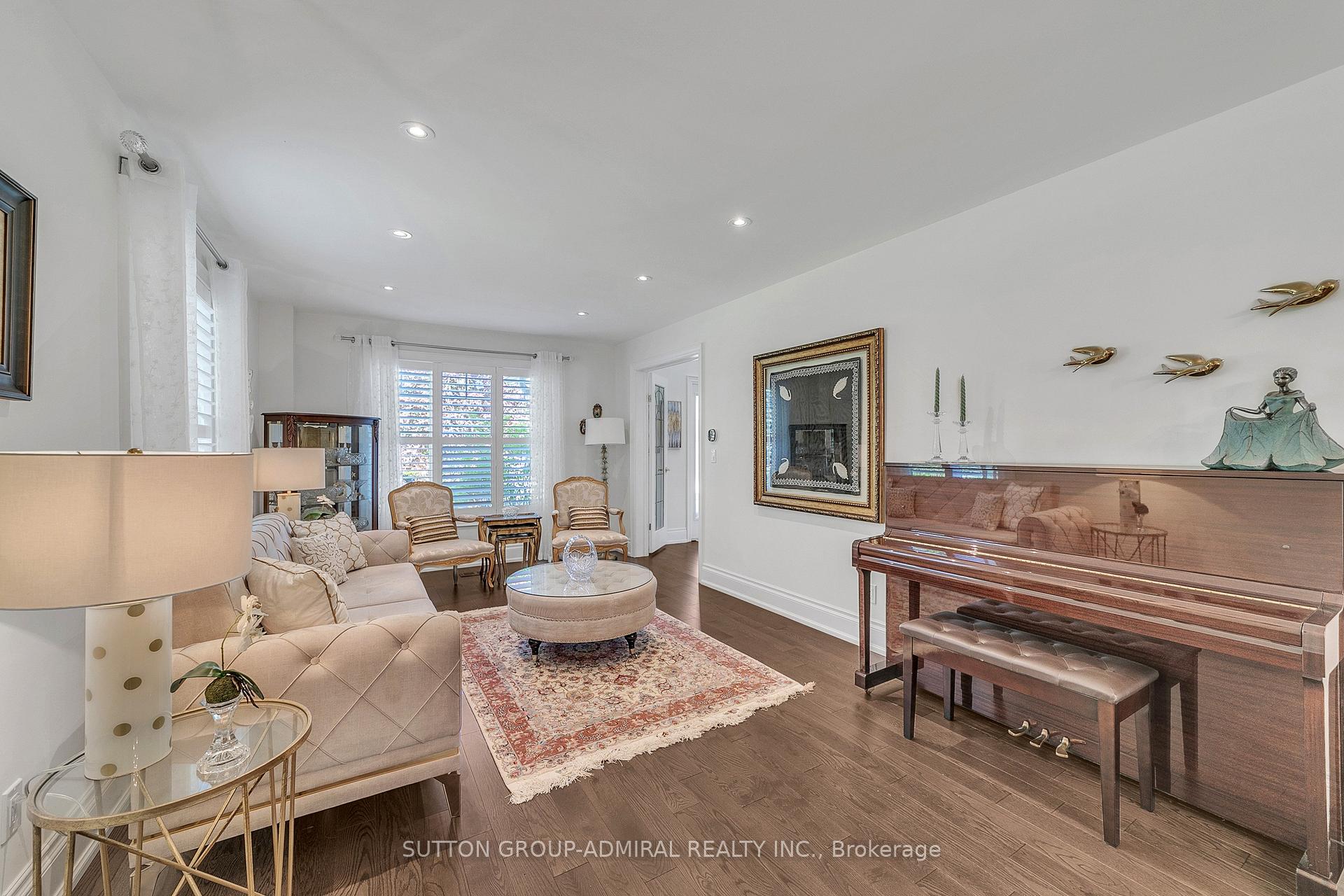 Photo 10 of 48 Maple Way, East Gwillimbury, Sharon — HOMEH