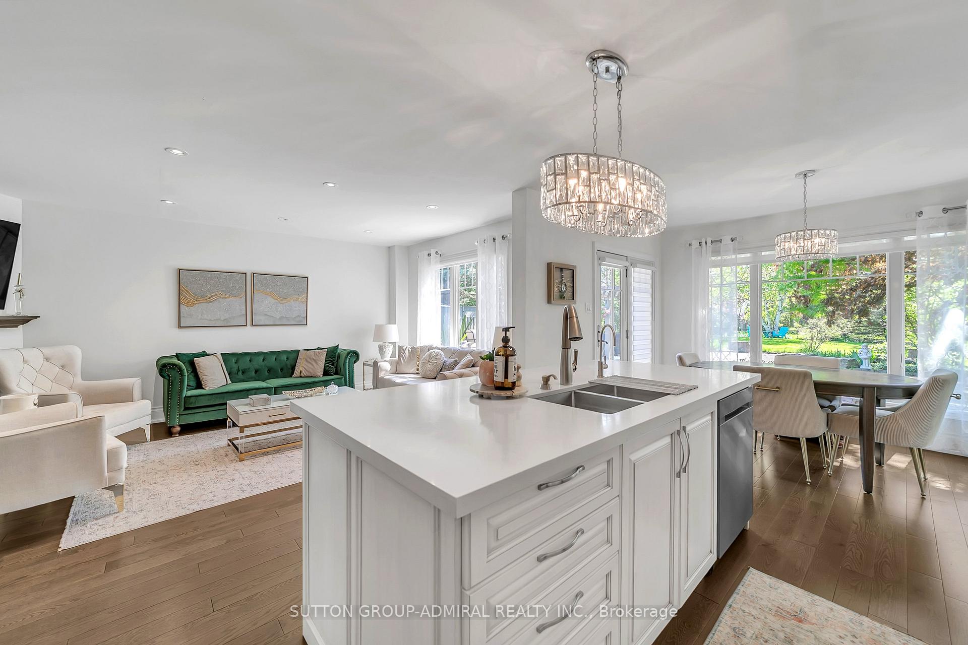 Photo 20 of 48 Maple Way, East Gwillimbury, Sharon — HOMEH