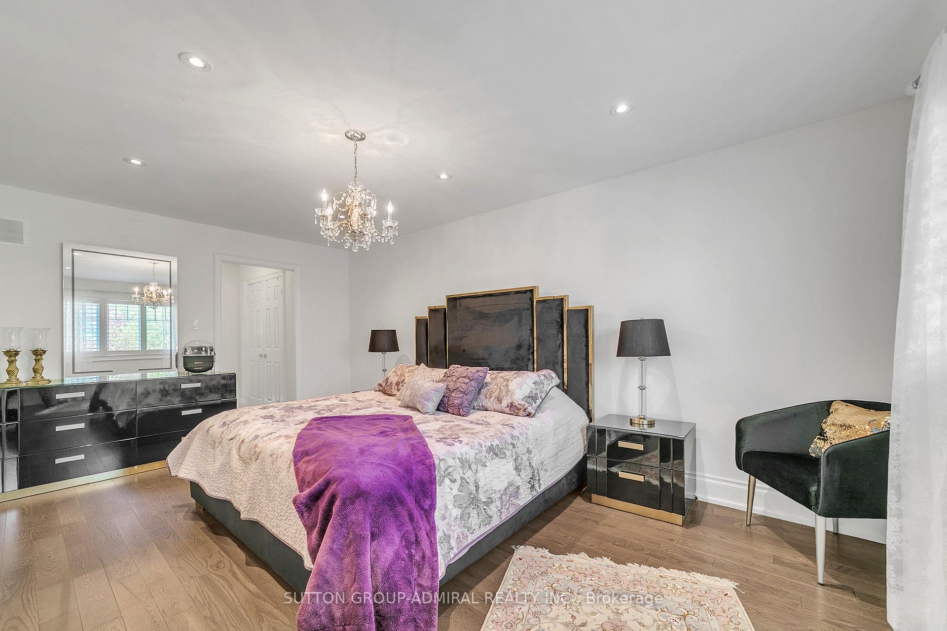 Photo 26 of 48 Maple Way, East Gwillimbury, Sharon — HOMEH