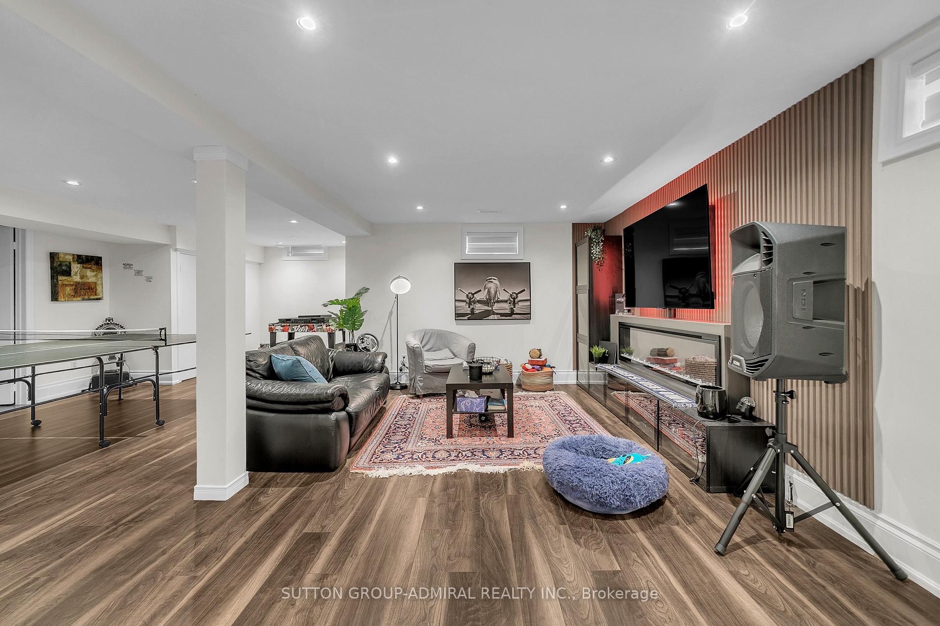 Photo 33 of 48 Maple Way, East Gwillimbury, Sharon — HOMEH
