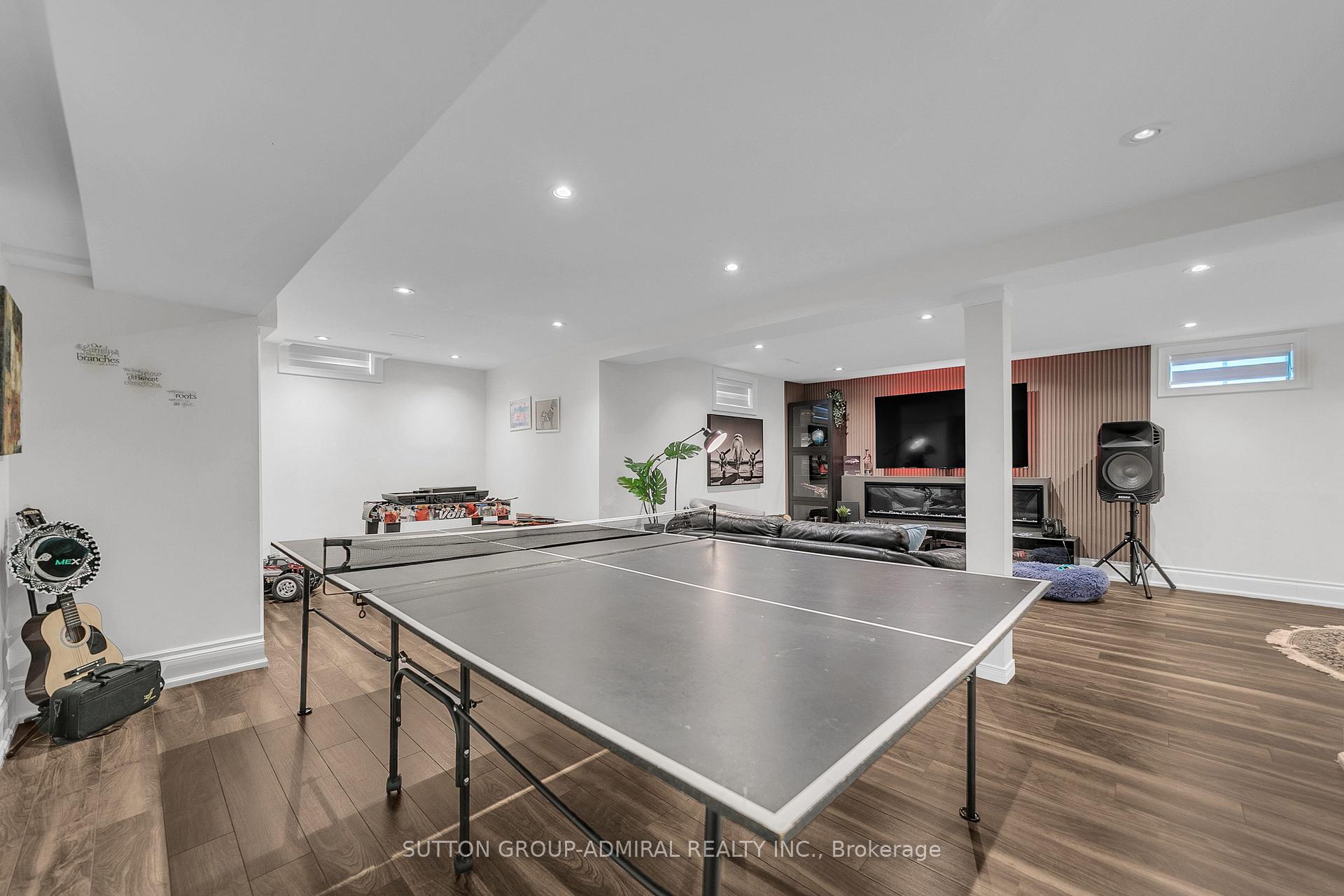 Photo 35 of 48 Maple Way, East Gwillimbury, Sharon — HOMEH