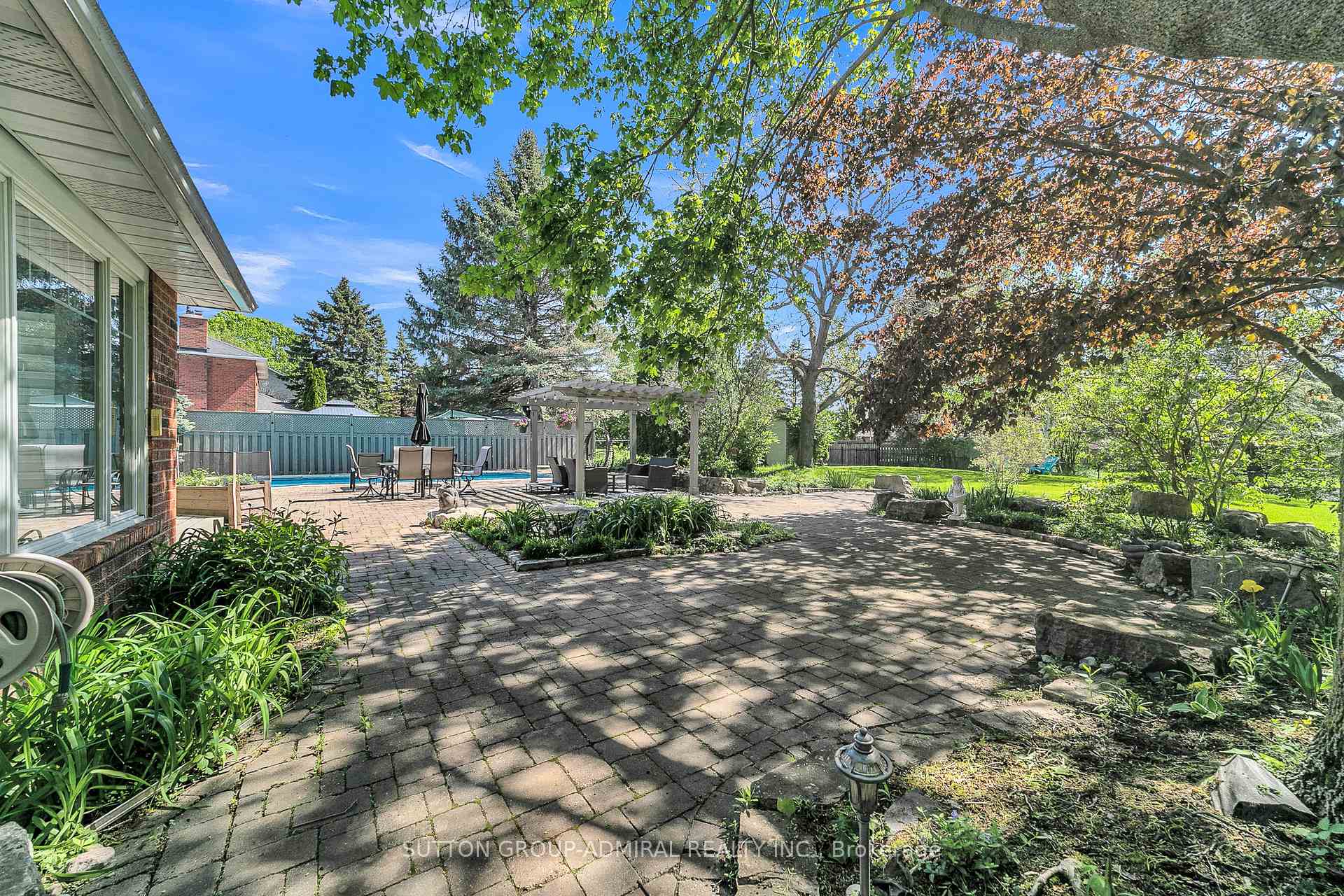 Photo 41 of 48 Maple Way, East Gwillimbury, Sharon — HOMEH