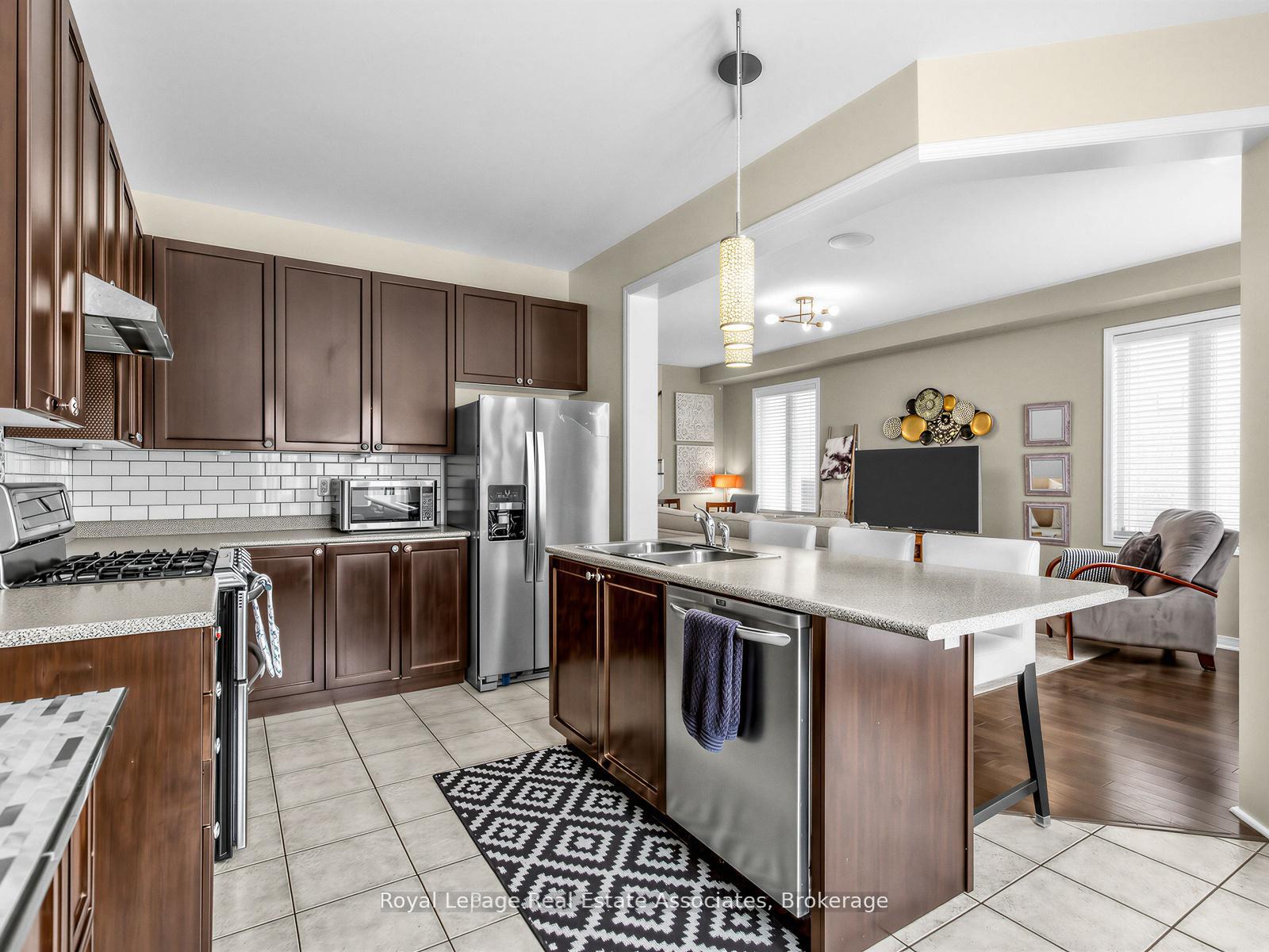 Photo 8 of 1529 Winville Road, Pickering, Duffin Heights — HOMEH