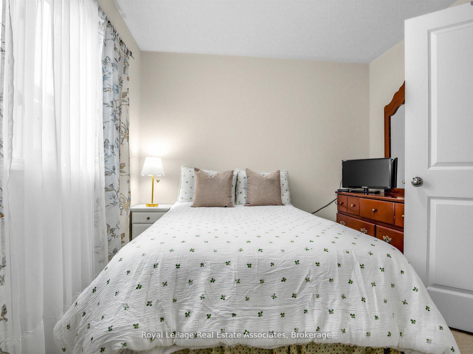 Photo 18 of 1529 Winville Road, Pickering, Duffin Heights — HOMEH