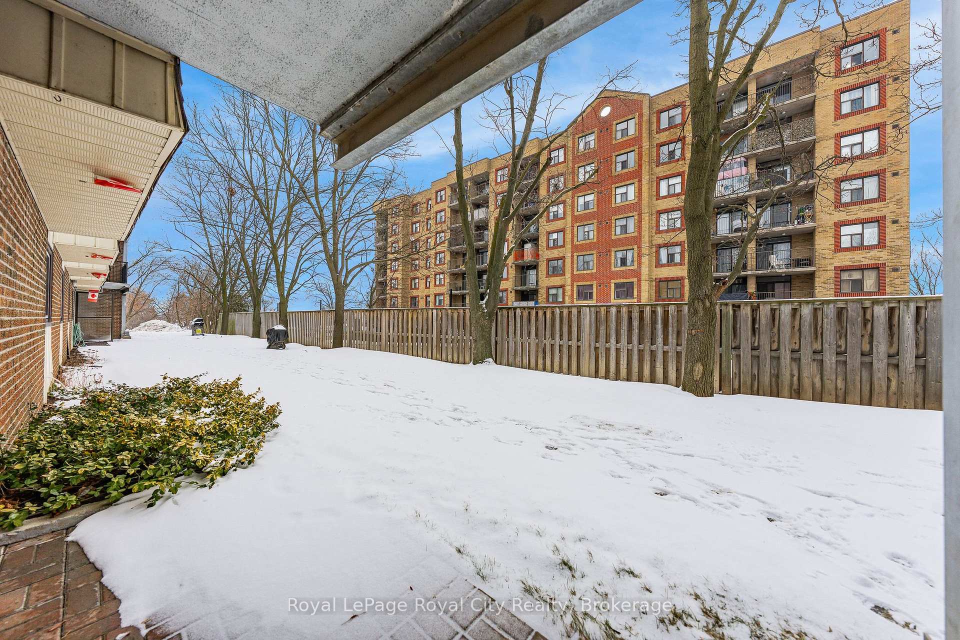 Photo 4 of Unit 102, 234 Willow Road, Guelph, Junction/Onward Willow — HOMEH