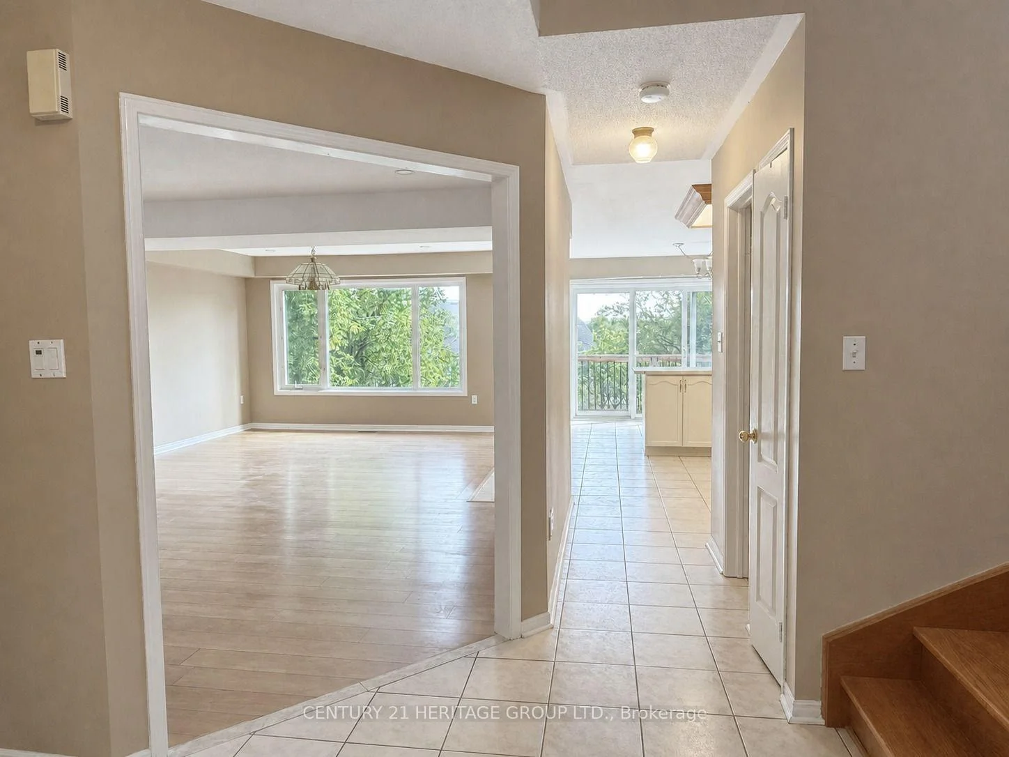 Photo 8 of 162 Widdifield Avenue, Newmarket, Armitage — HOMEH