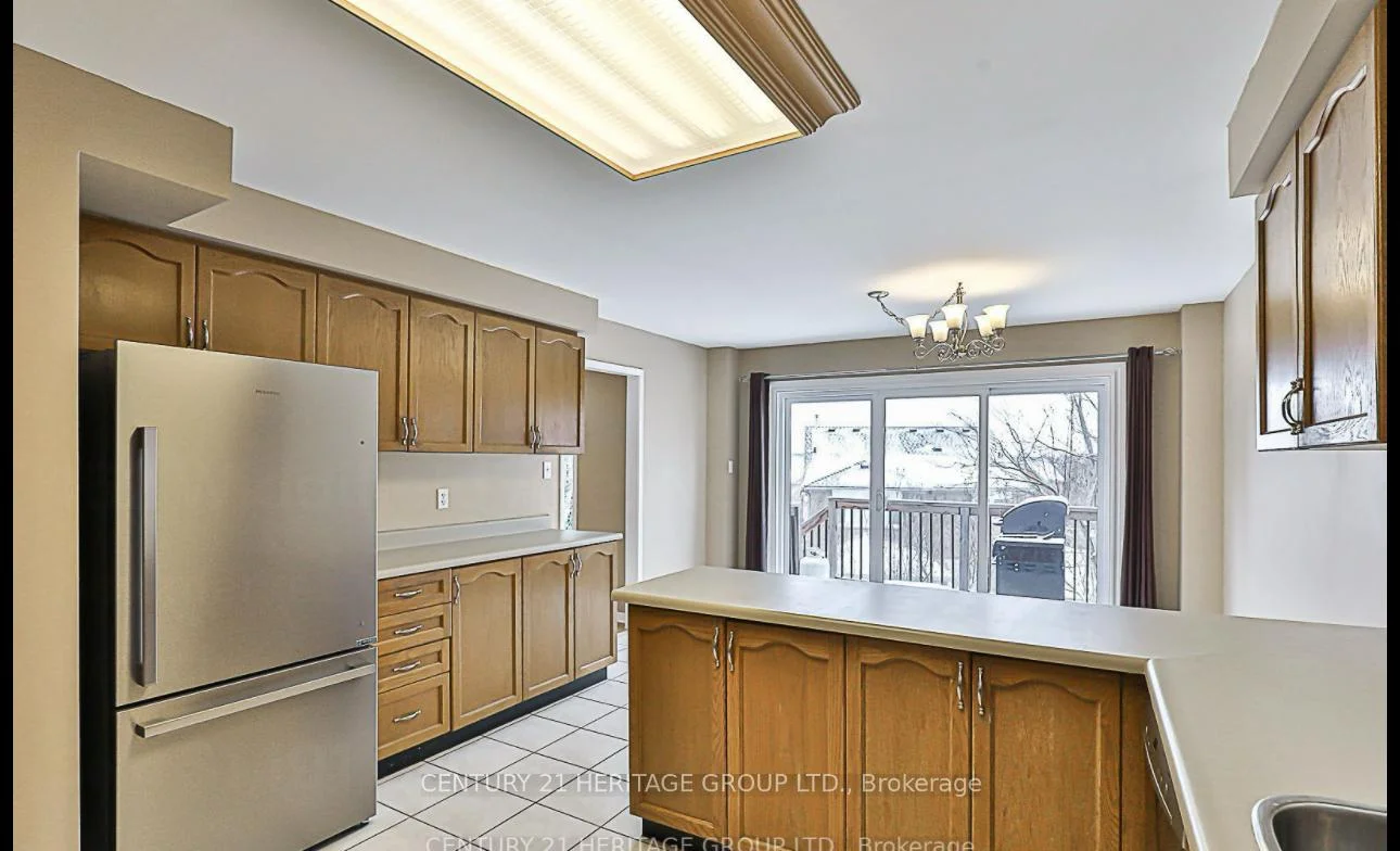 Photo 15 of 162 Widdifield Avenue, Newmarket, Armitage — HOMEH