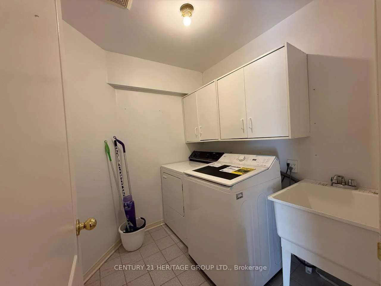 Photo 32 of 162 Widdifield Avenue, Newmarket, Armitage — HOMEH