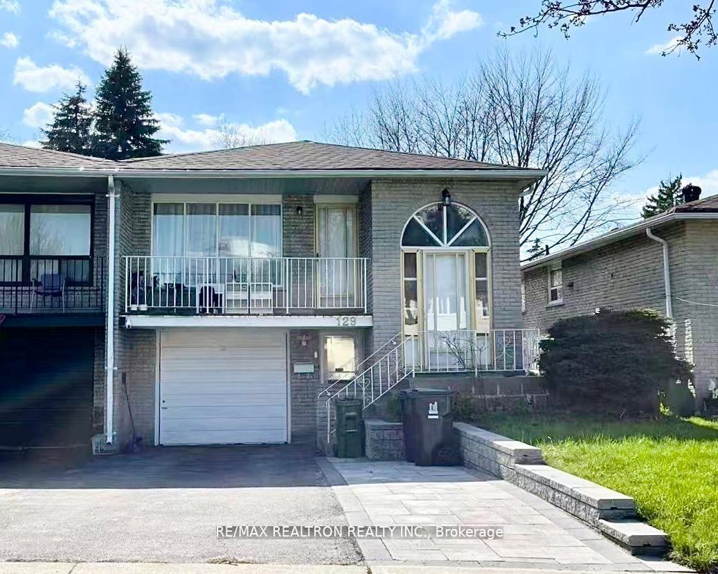 Front of Unit Main, 129 Sexton Crescent