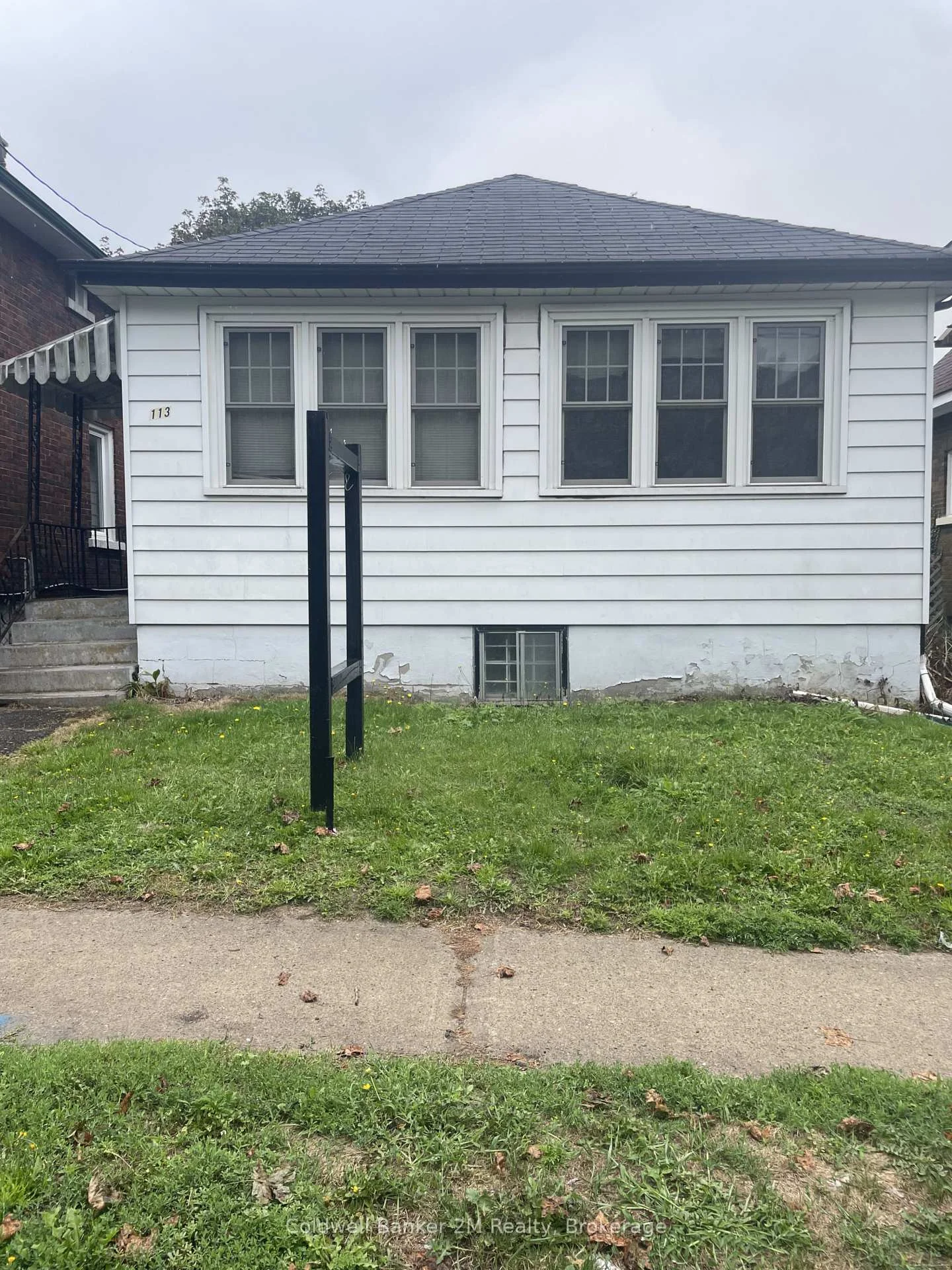 Front of 113 Elgin Street W
