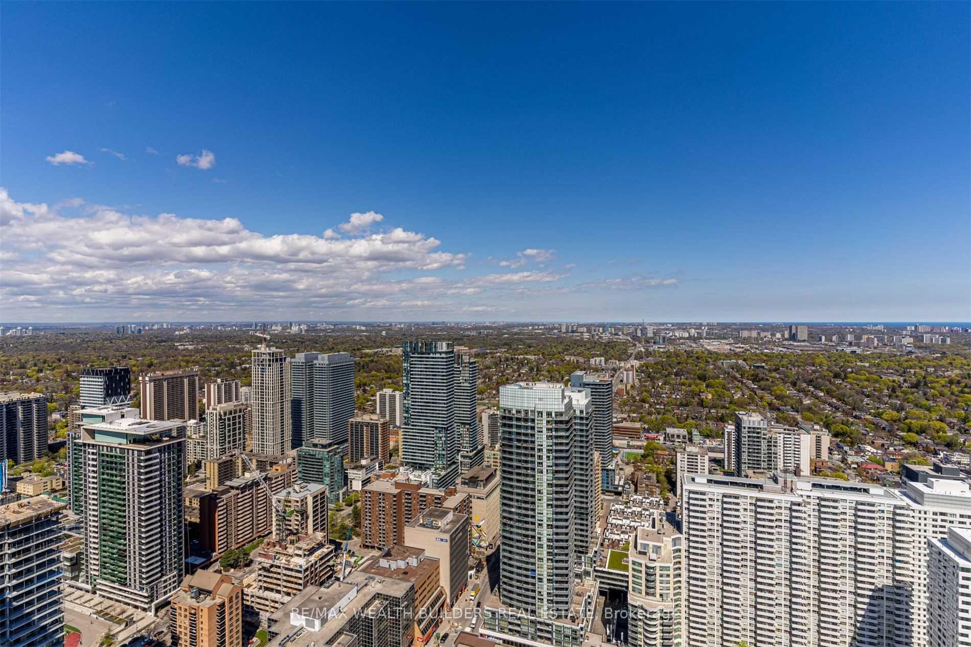 Photo 2 of Unit 5003, 2221 Yonge Street, Toronto, Mount Pleasant West — HOMEH