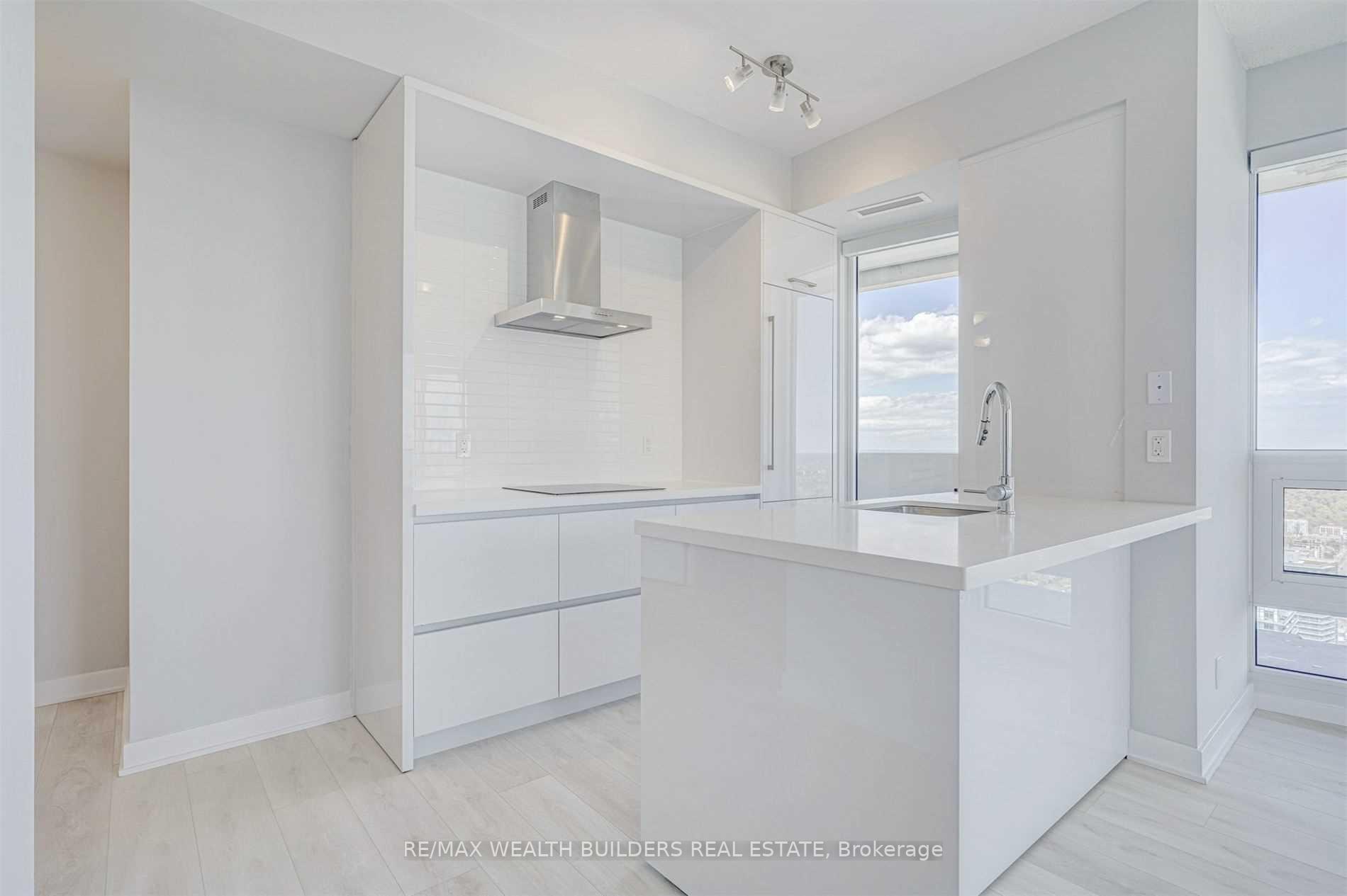 Photo 11 of Unit 5003, 2221 Yonge Street, Toronto, Mount Pleasant West — HOMEH