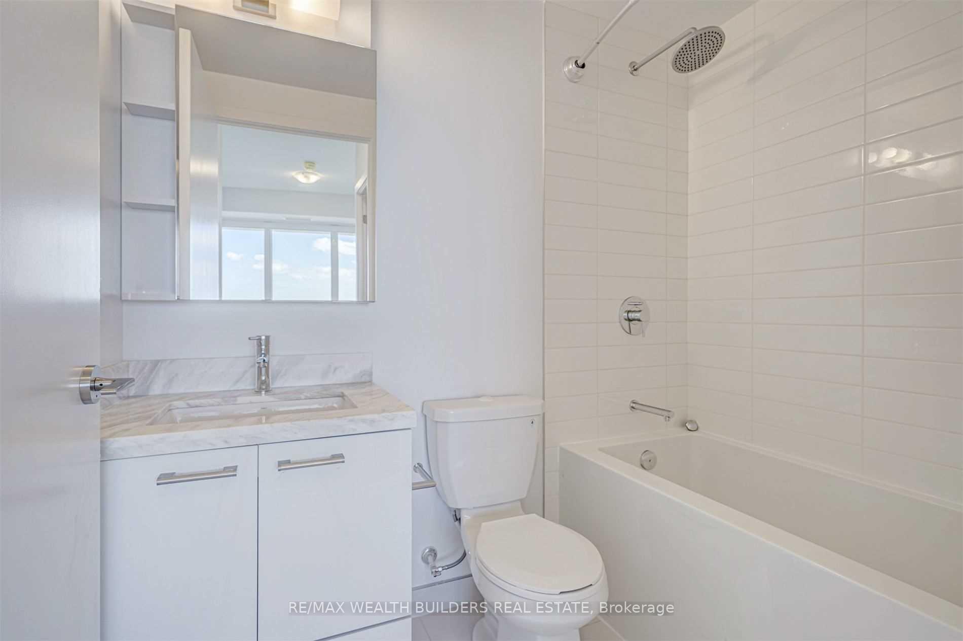 Photo 15 of Unit 5003, 2221 Yonge Street, Toronto, Mount Pleasant West — HOMEH