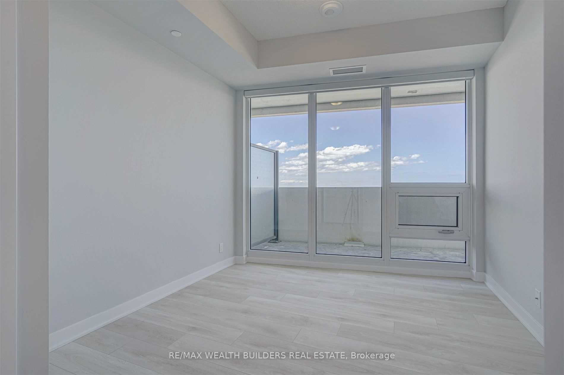 Photo 17 of Unit 5003, 2221 Yonge Street, Toronto, Mount Pleasant West — HOMEH