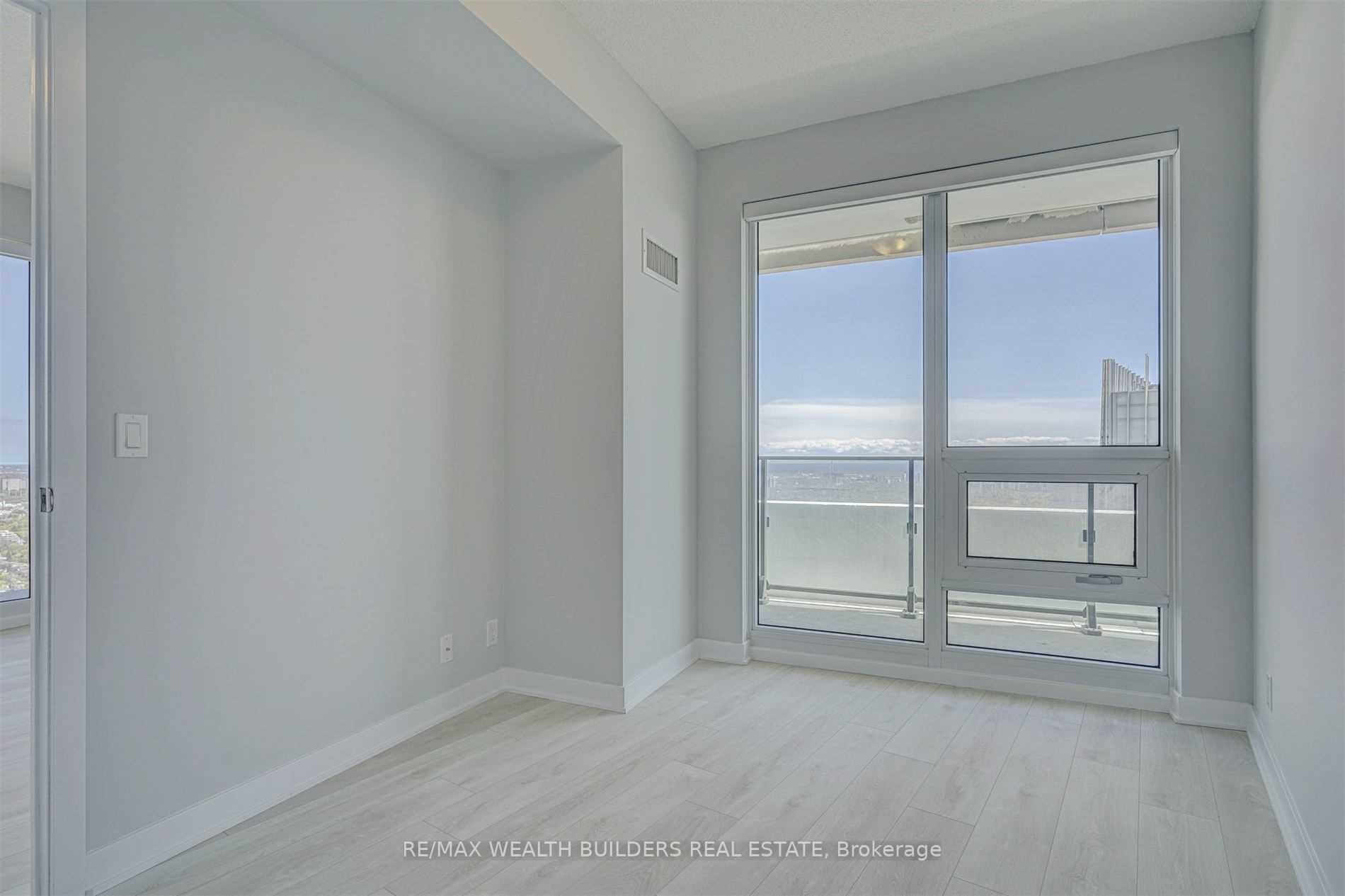 Photo 20 of Unit 5003, 2221 Yonge Street, Toronto, Mount Pleasant West — HOMEH
